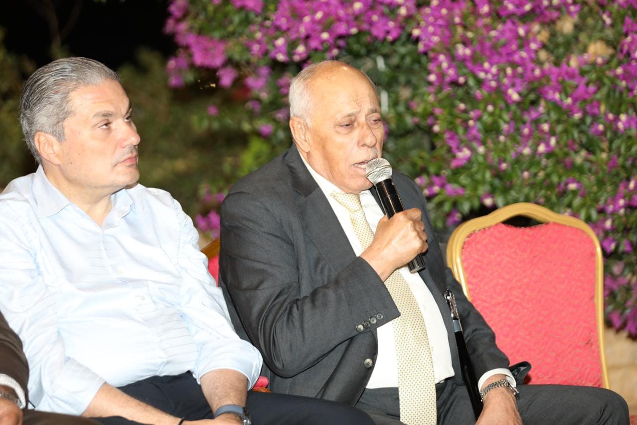 Madar Al-Saa Images 0.25537258539938335