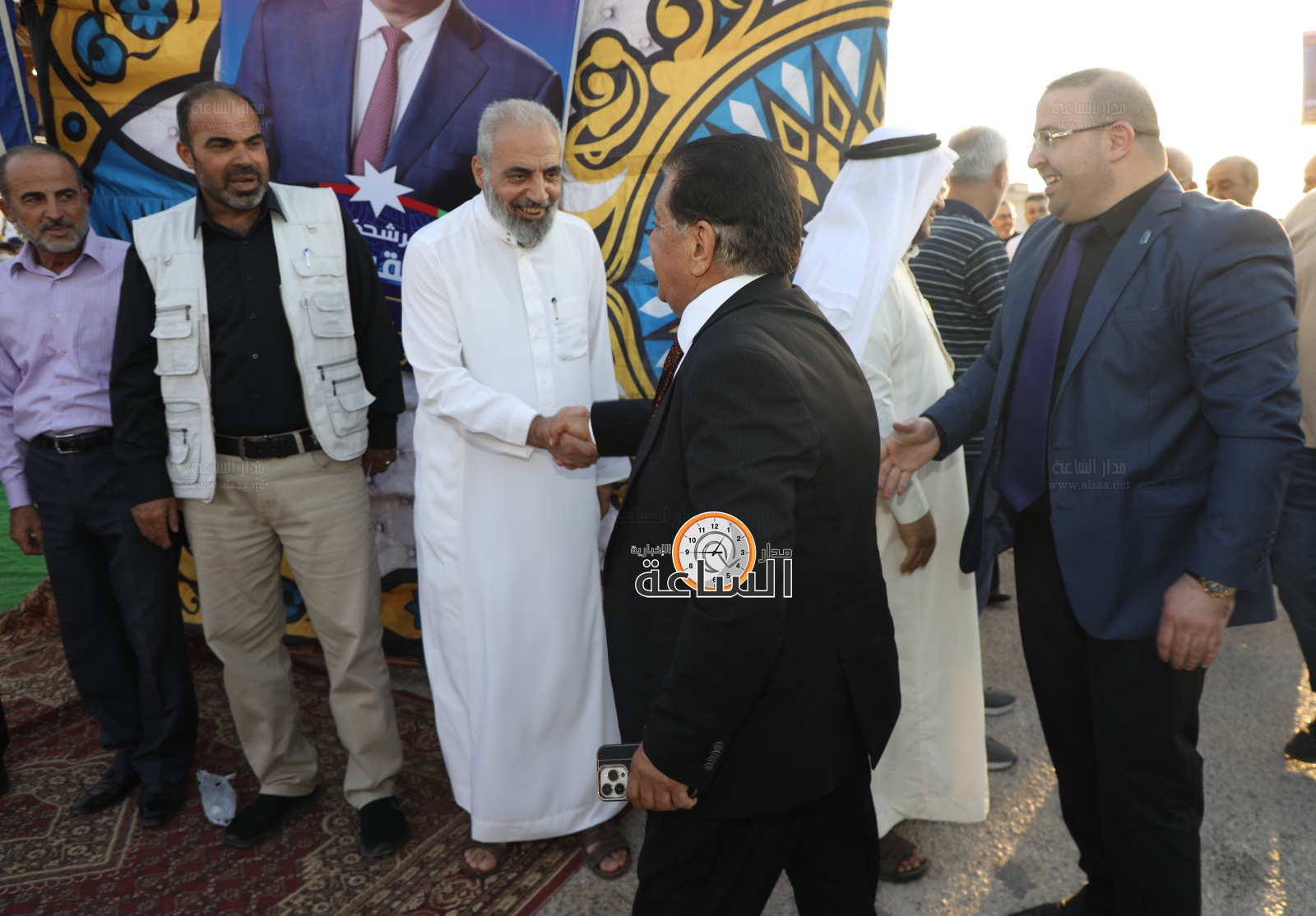 Madar Al-Saa Images 0.5337518551713729