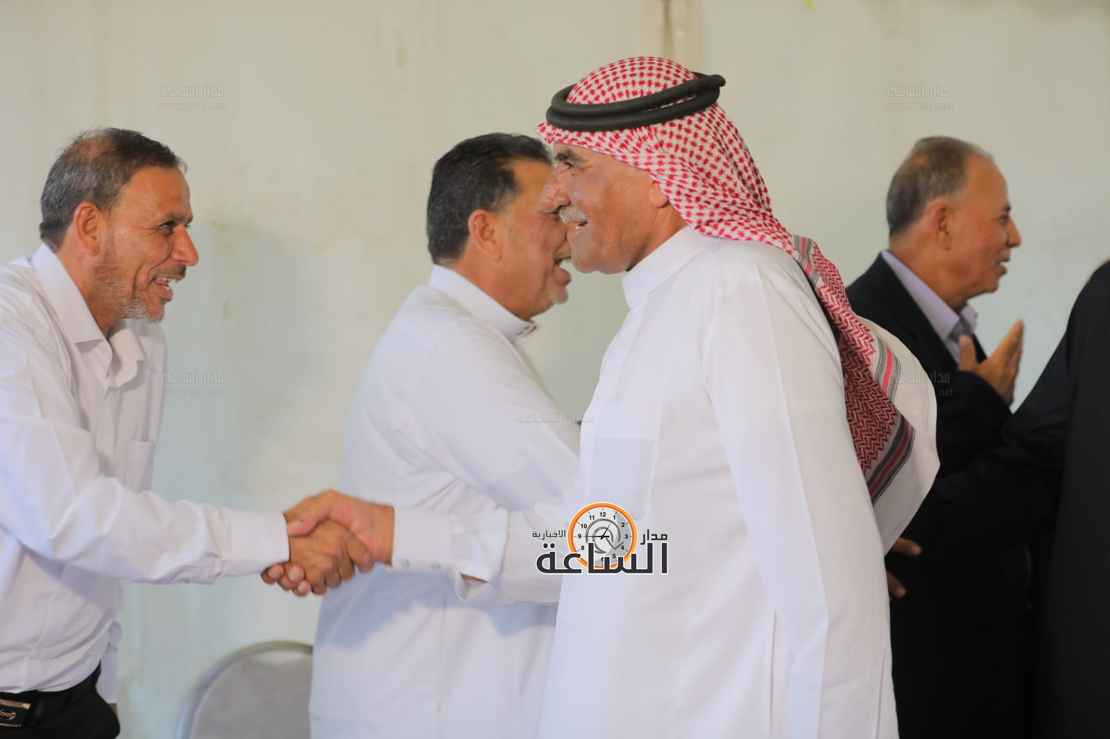 Madar Al-Saa Images 0.15518675103023982