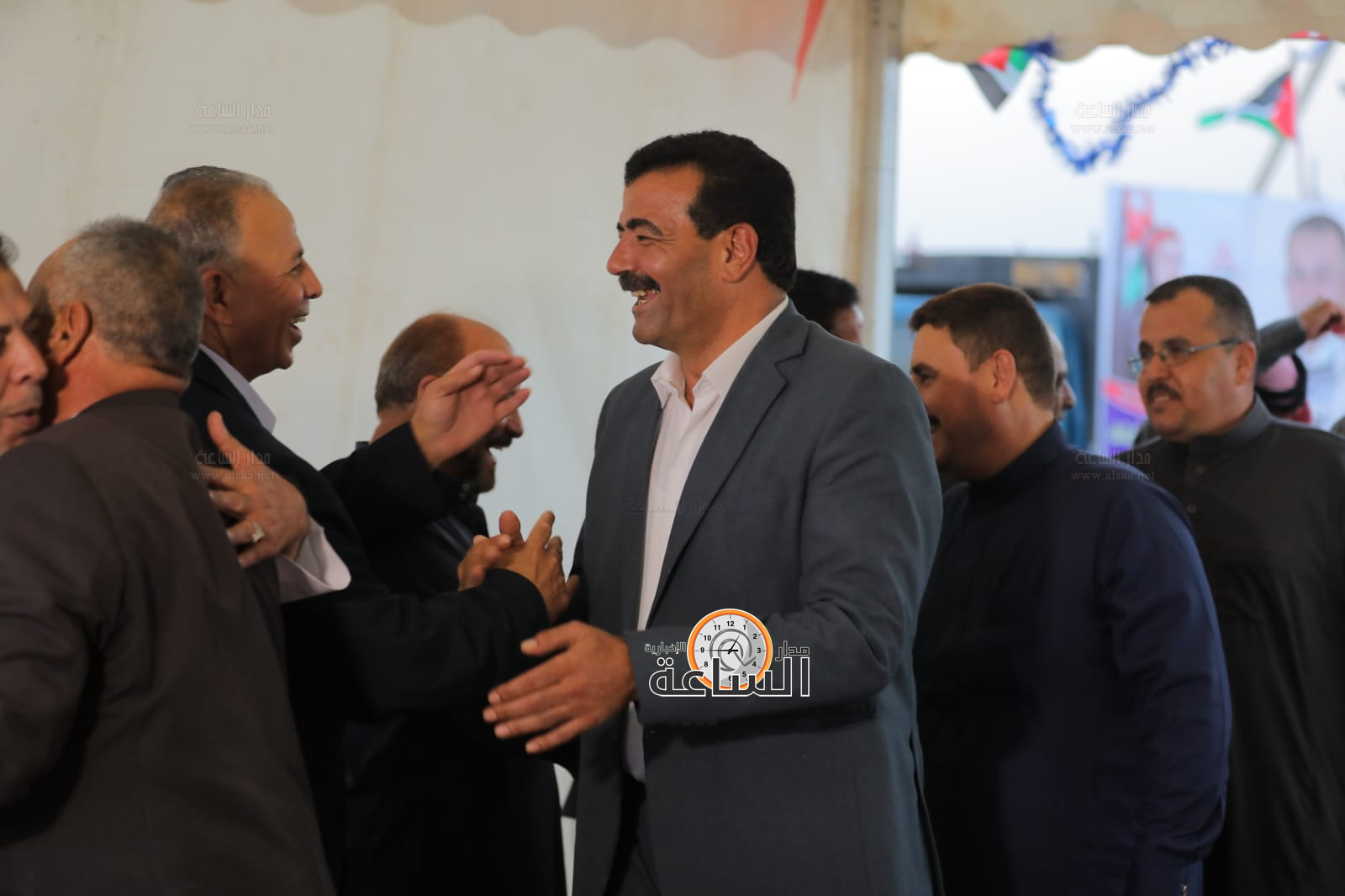 Madar Al-Saa Images 0.1417008011529448