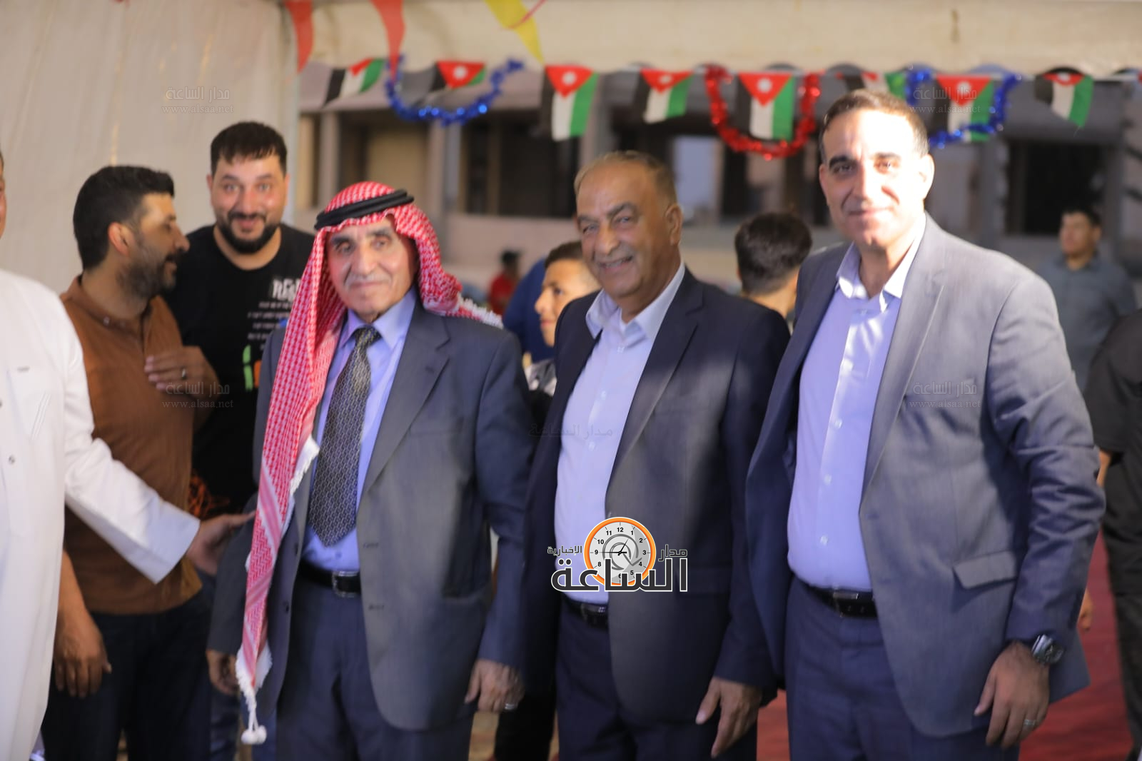 Madar Al-Saa Images 0.11686993883808383