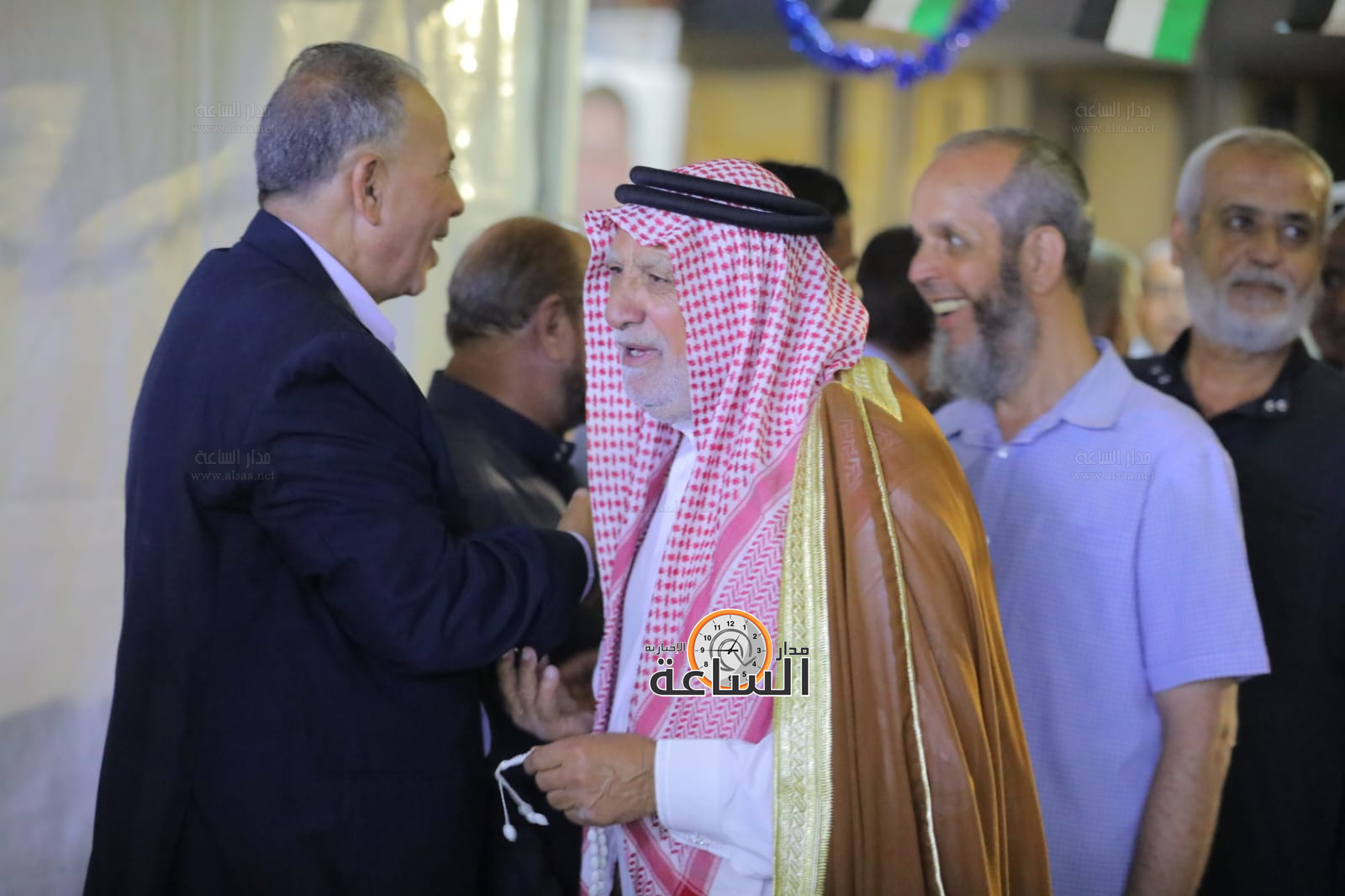 Madar Al-Saa Images 0.4405444895335897