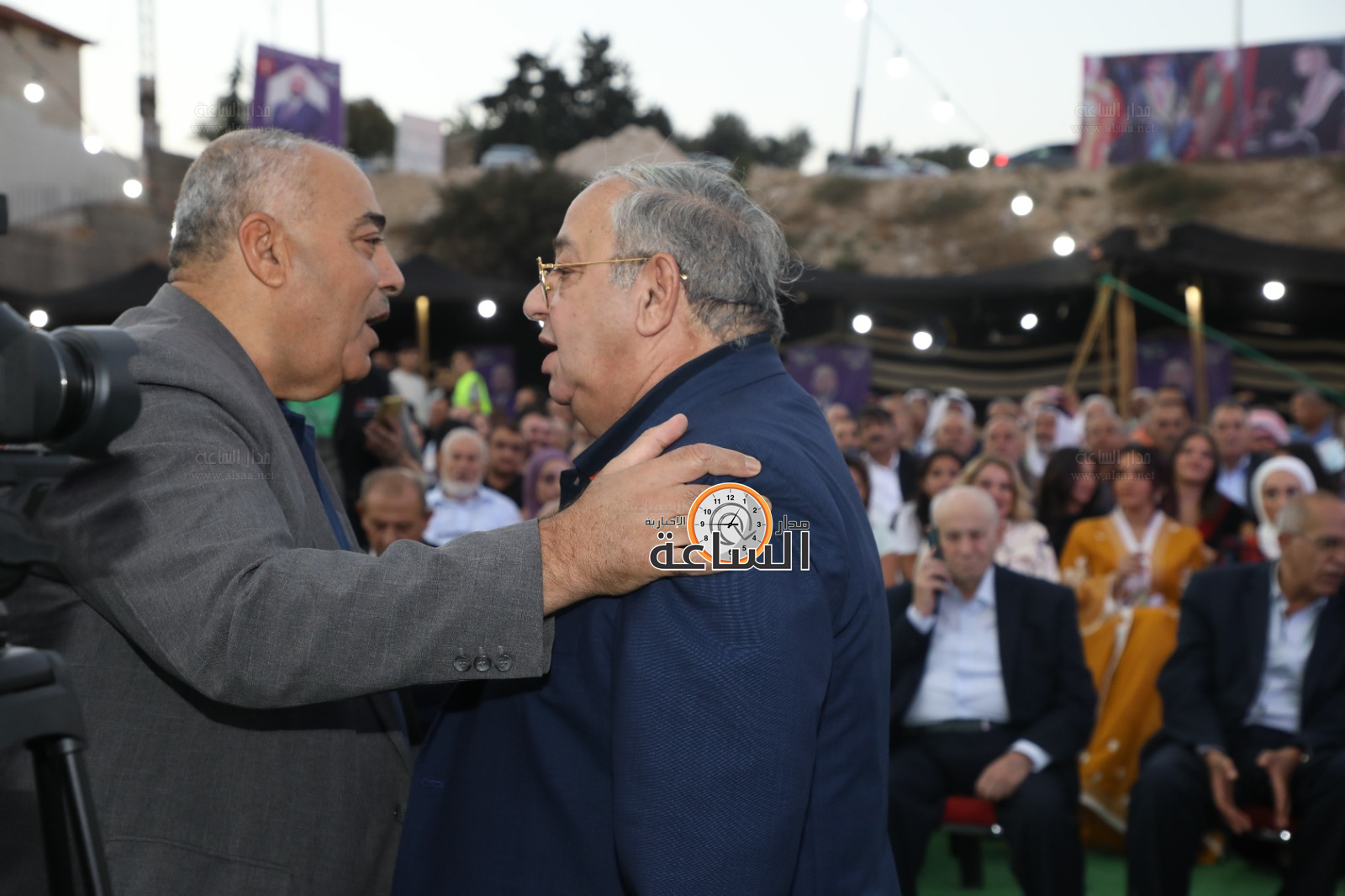 Madar Al-Saa Images 0.8557309423447974