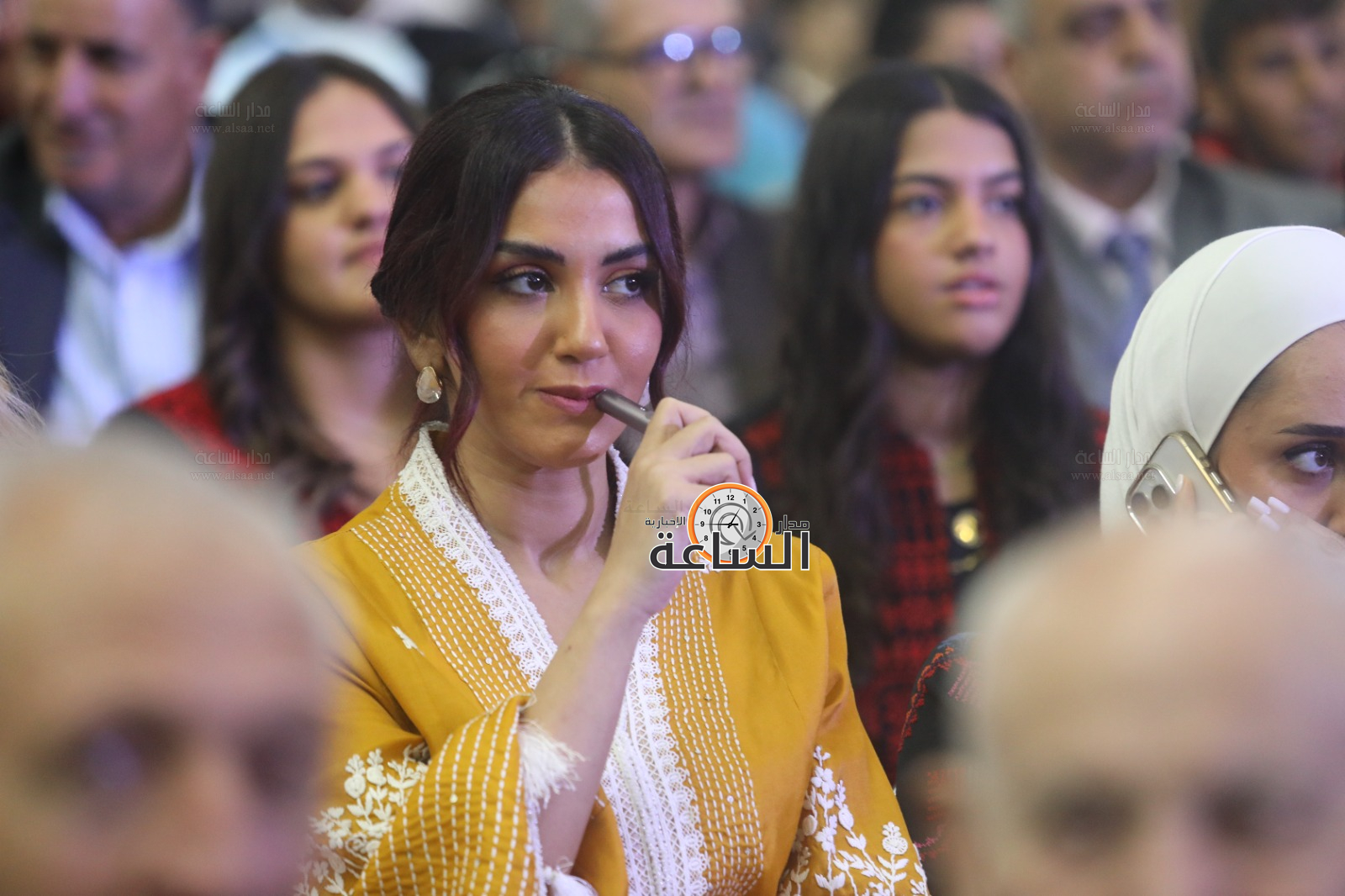 Madar Al-Saa Images 0.4060435114050218