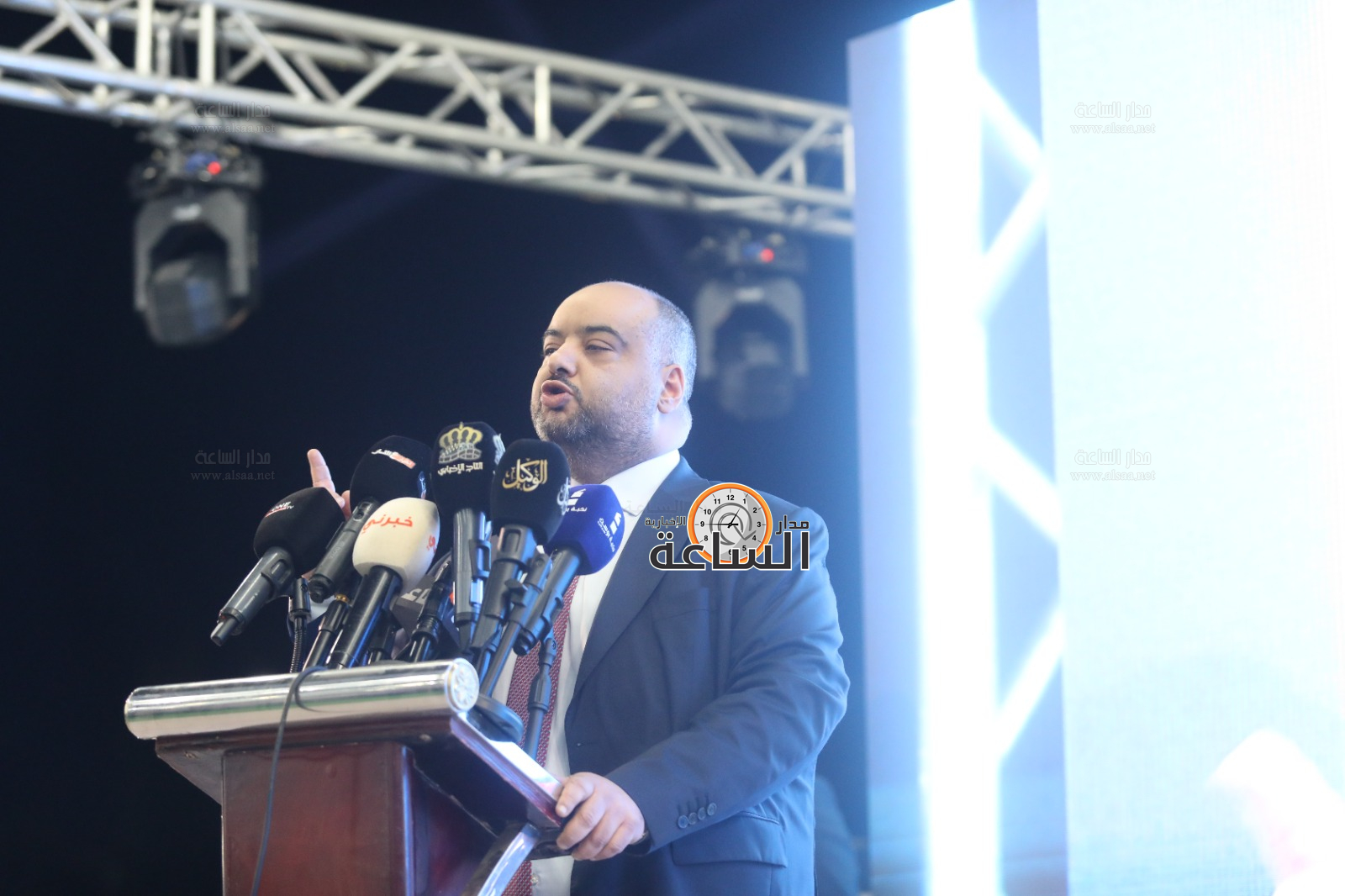 Madar Al-Saa Images 0.6665757423663259