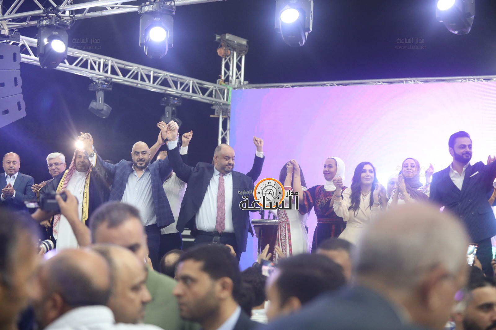 Madar Al-Saa Images 0.14243368349008256