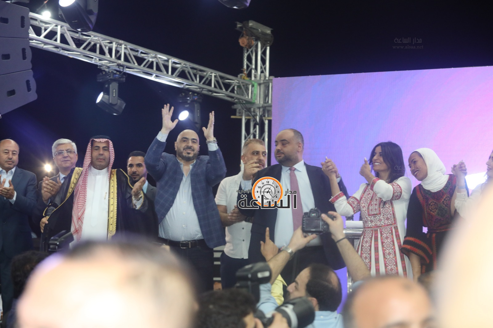 Madar Al-Saa Images 0.8321924819810098