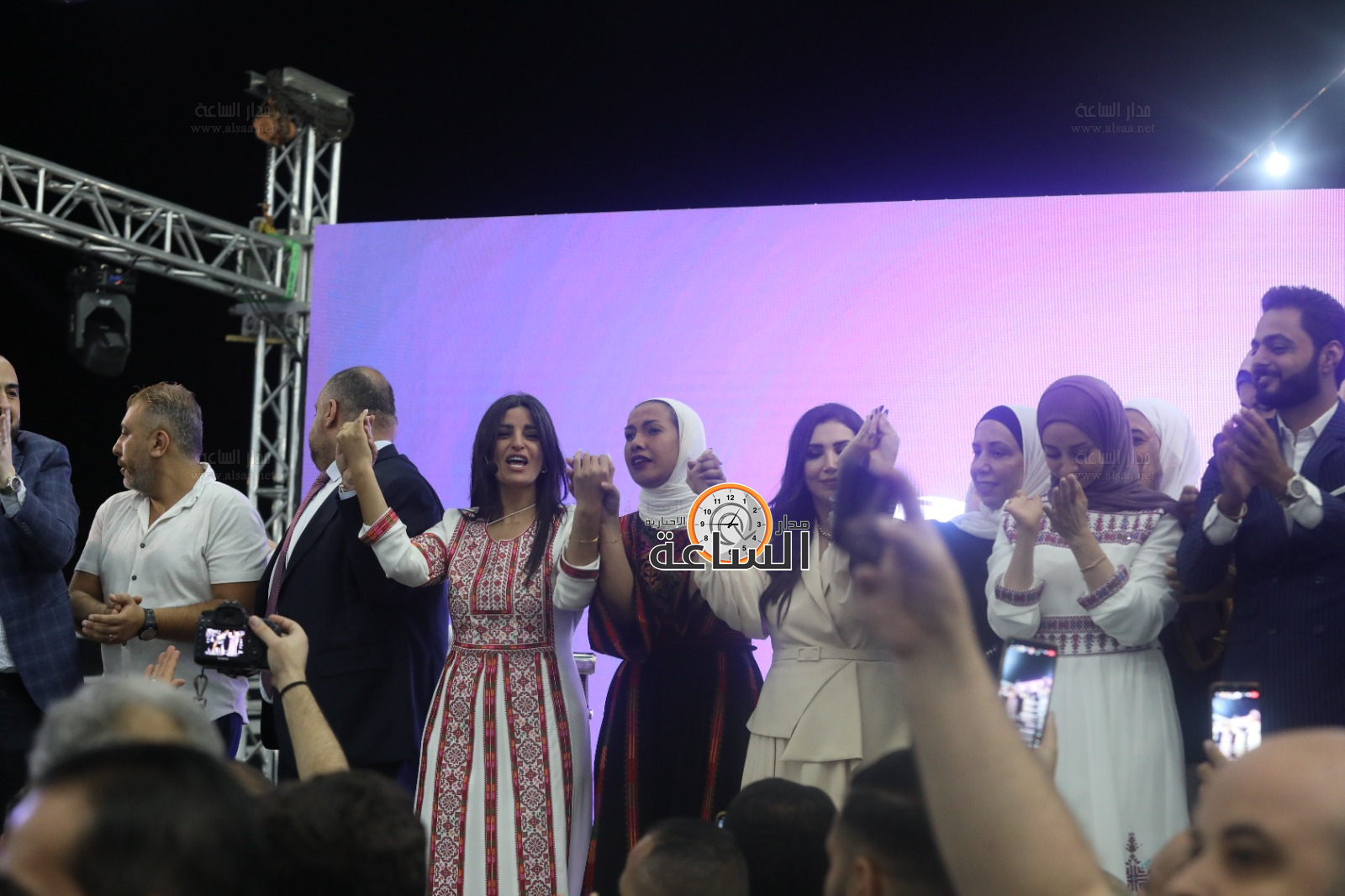 Madar Al-Saa Images 0.12899607721535356