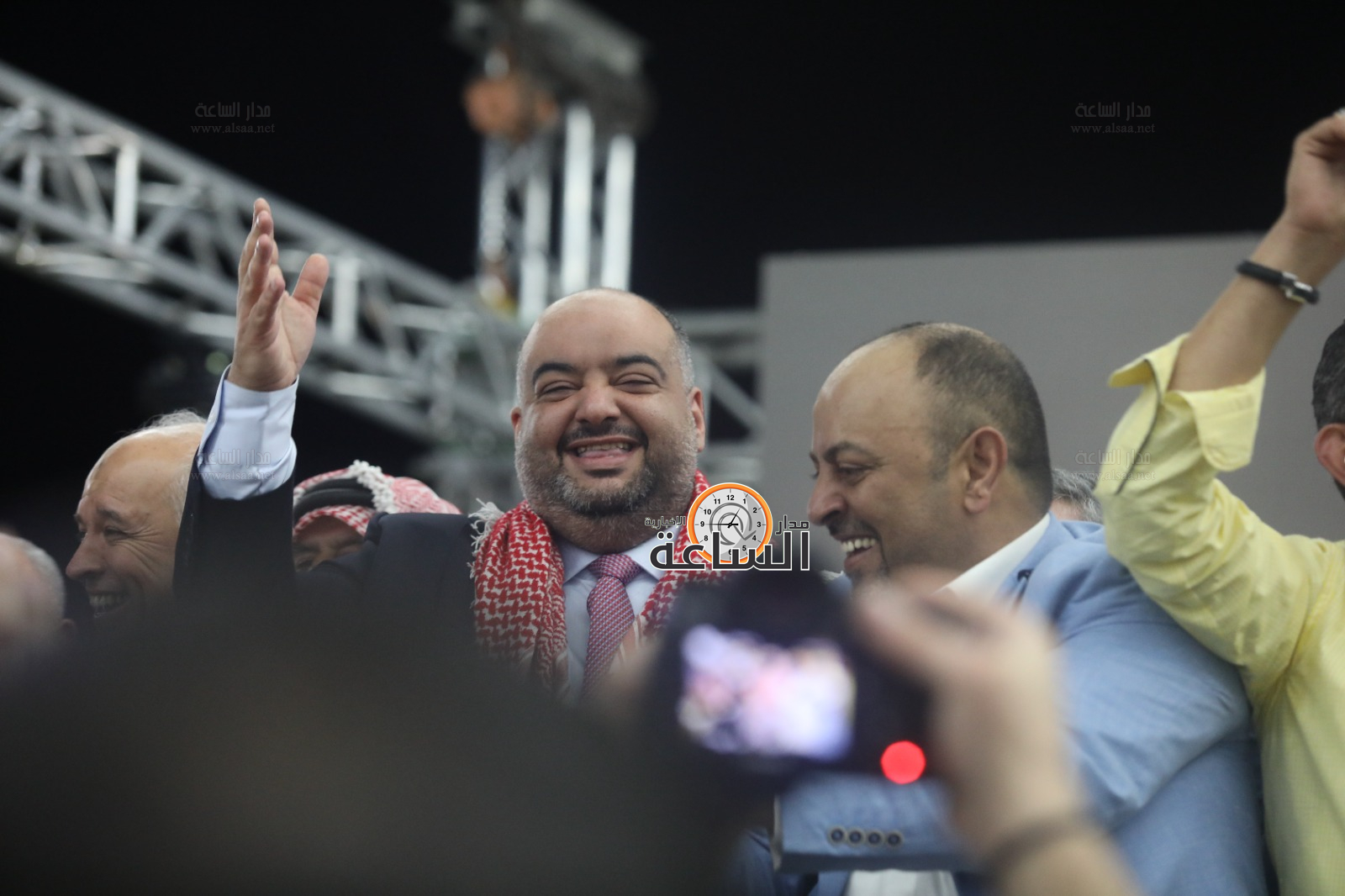 Madar Al-Saa Images 0.22349748790454171