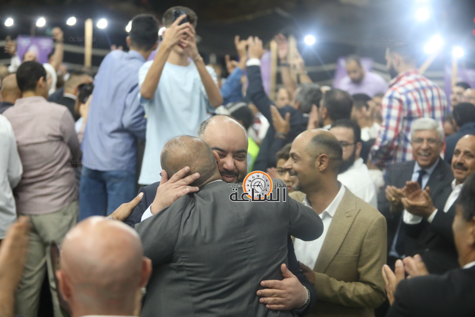 Madar Al-Saa Images 0.470486021332571