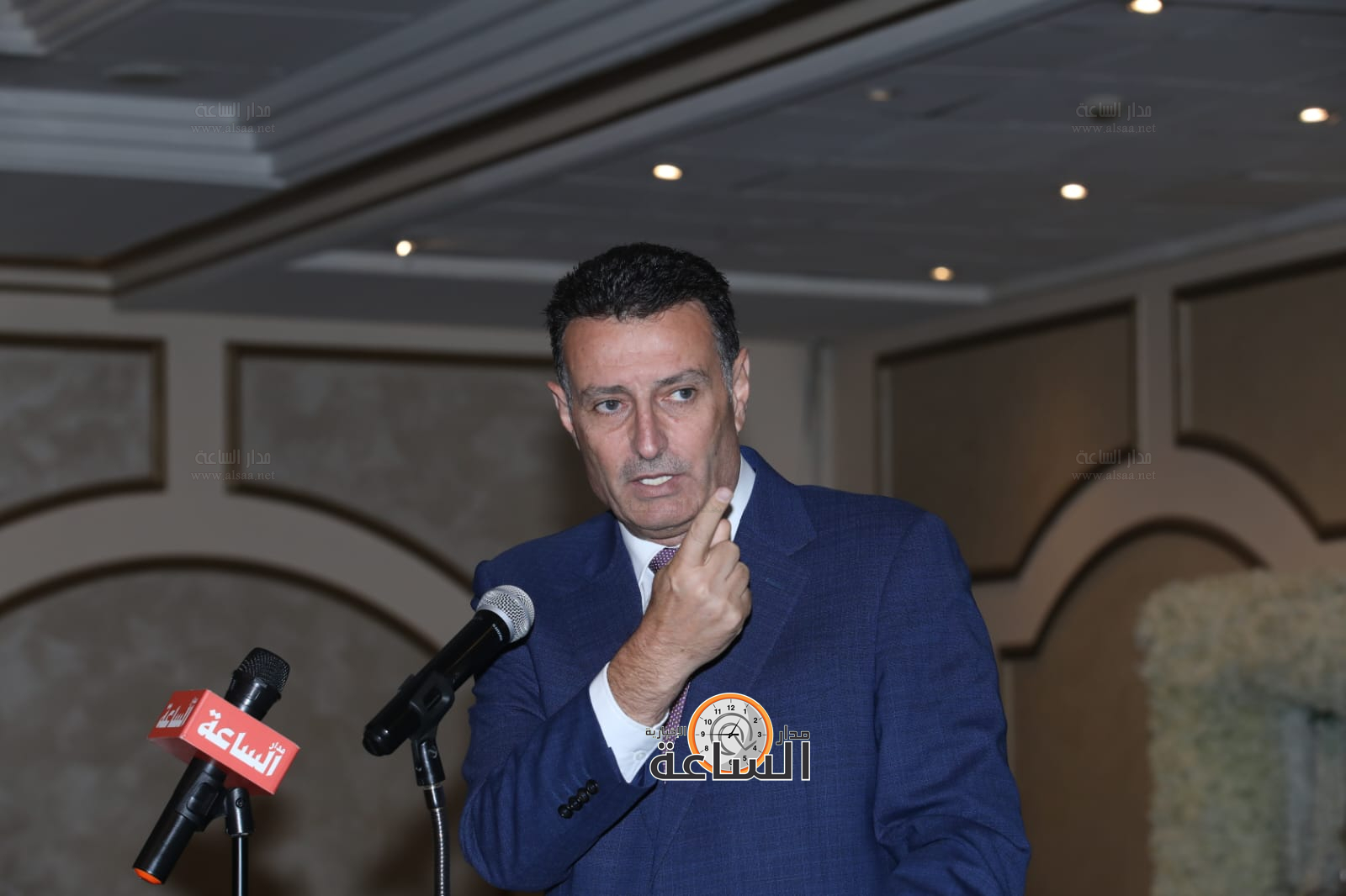 Madar Al-Saa Images 0.8212517692587498