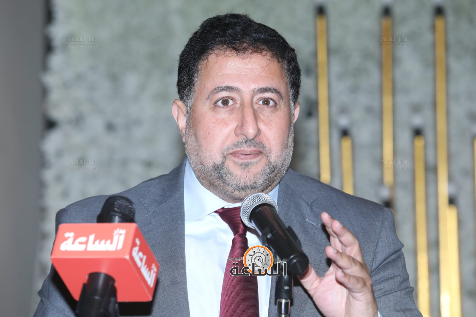 Madar Al-Saa Images 0.4365253906024642