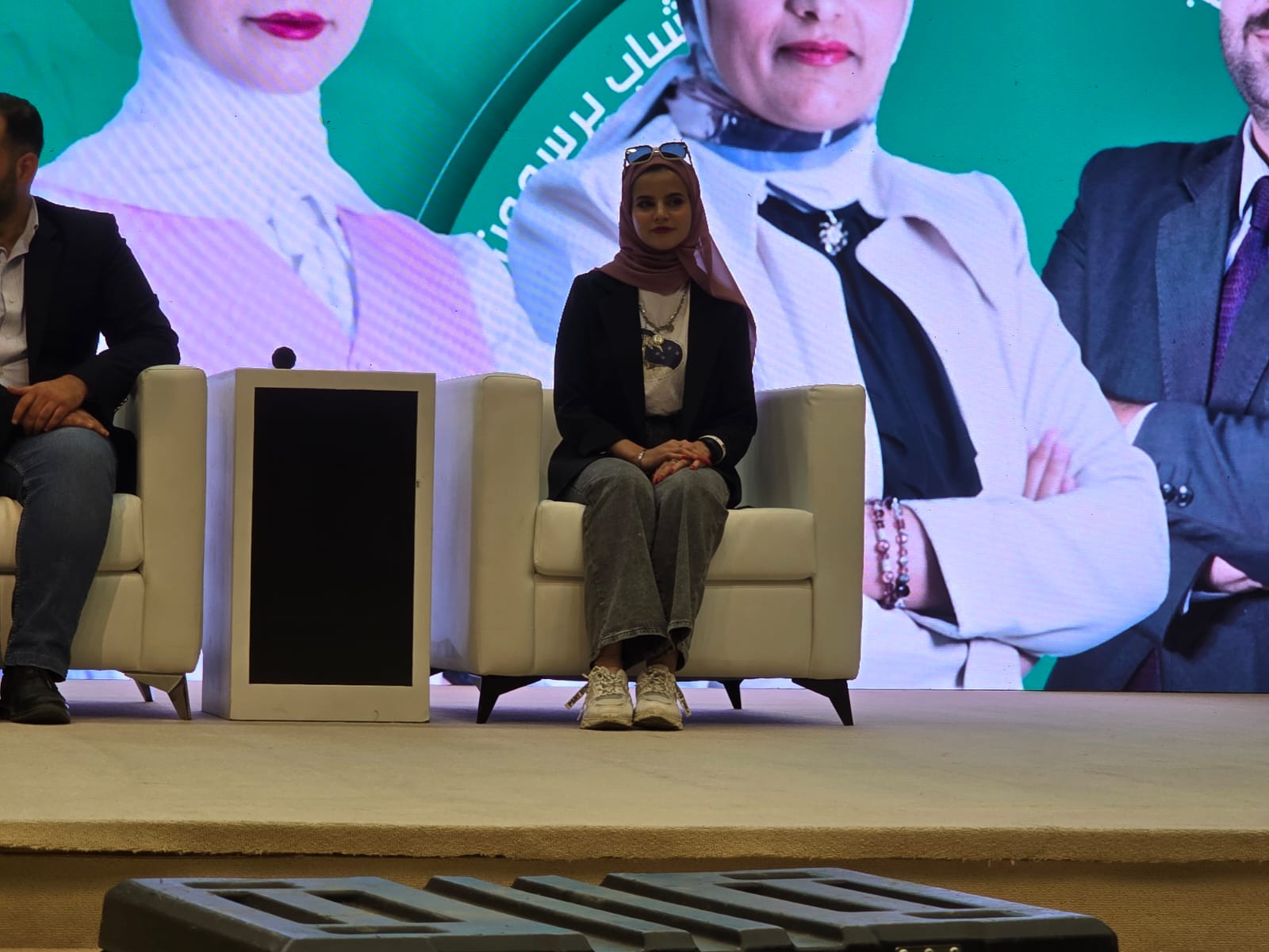 Madar Al-Saa Images 0.7065772754267177