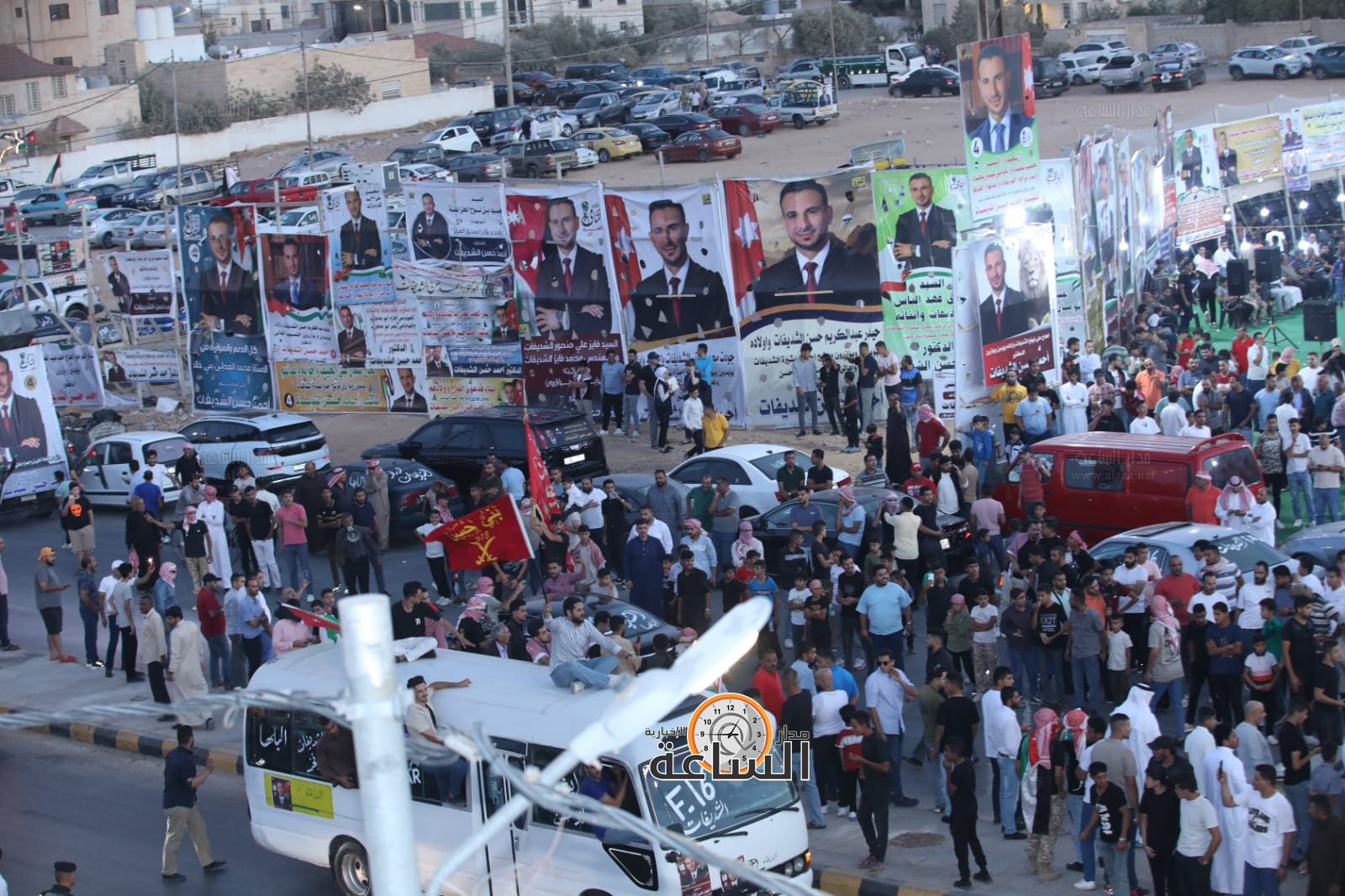 Madar Al-Saa Images 0.6972300593690799