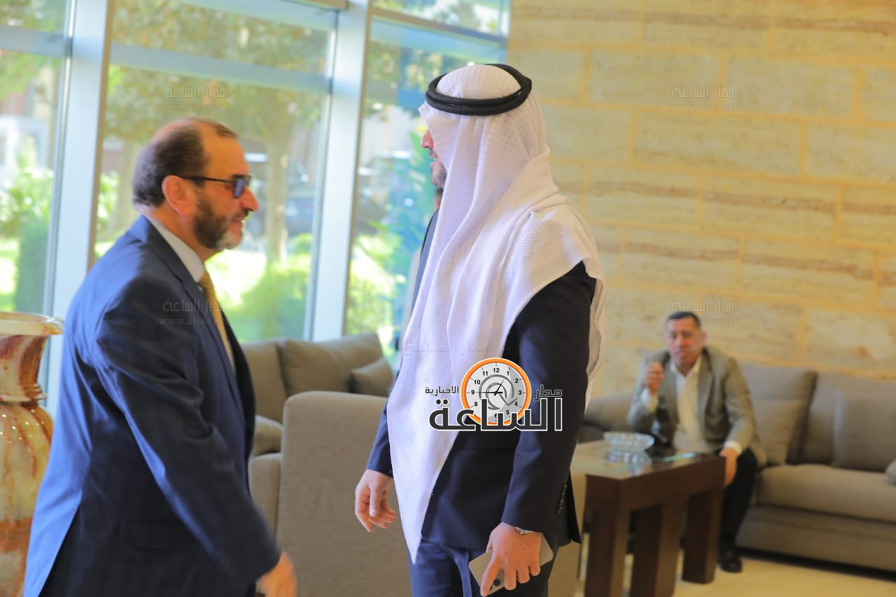 Madar Al-Saa Images 0.549470610615356