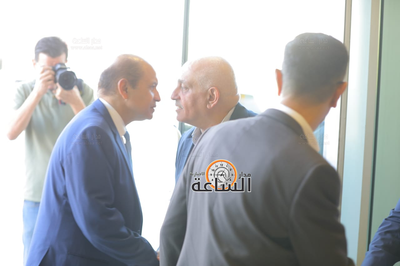 Madar Al-Saa Images 0.6261100619621649