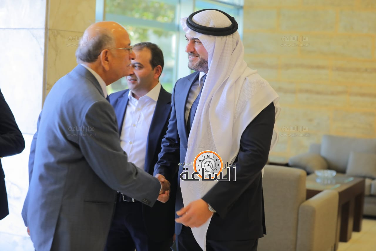 Madar Al-Saa Images 0.5117225214144707