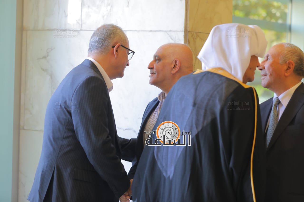 Madar Al-Saa Images 0.7087853301982665