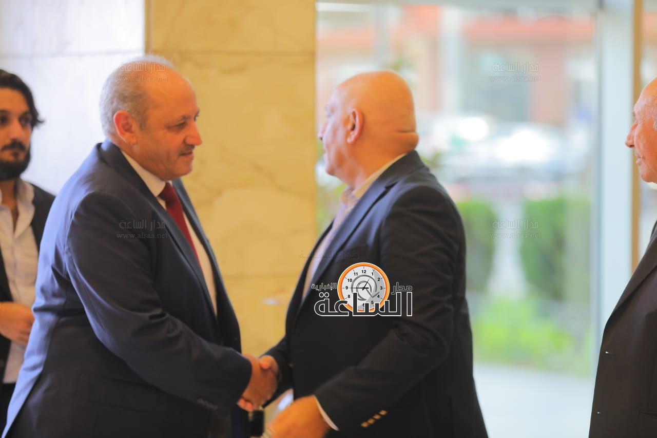 Madar Al-Saa Images 0.3939090363704114