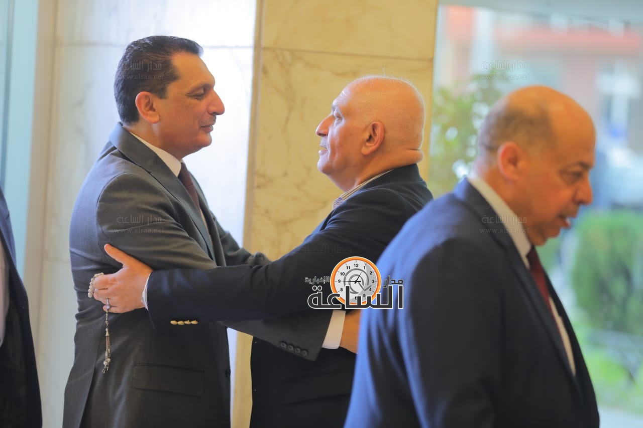 Madar Al-Saa Images 0.21331624875680166