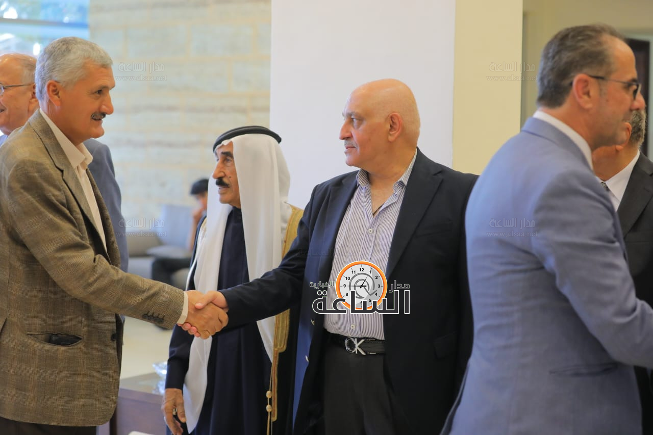 Madar Al-Saa Images 0.25161161451212033