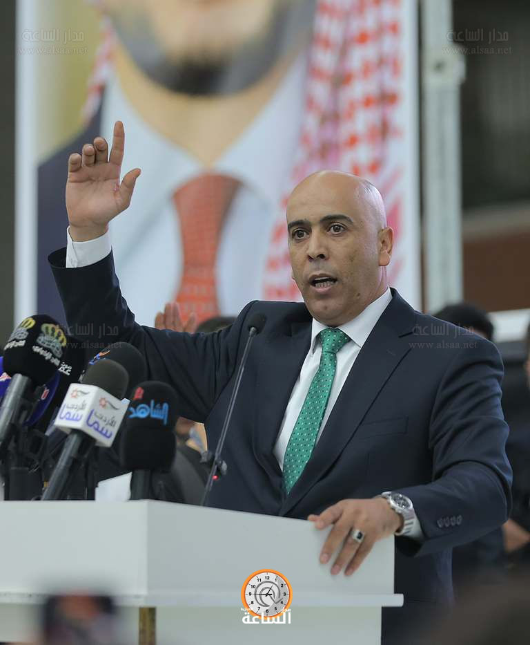 Madar Al-Saa Images 0.5468853430408489