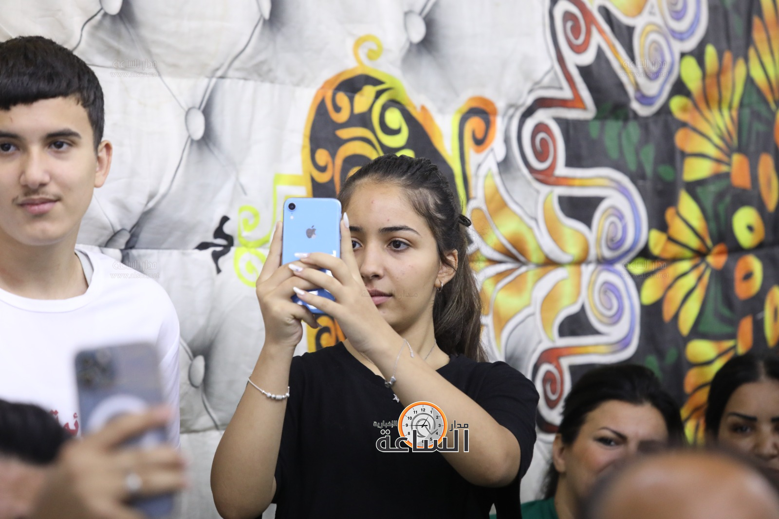 Madar Al-Saa Images 0.4814680157439444