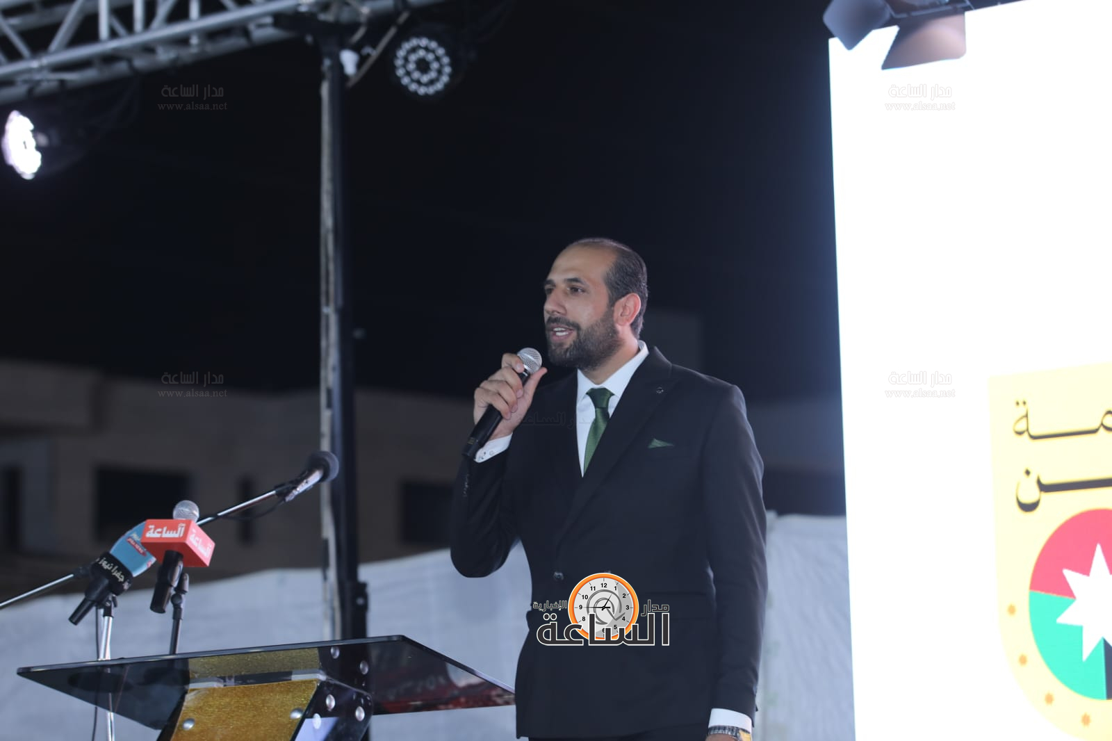 Madar Al-Saa Images 0.17474365308465978