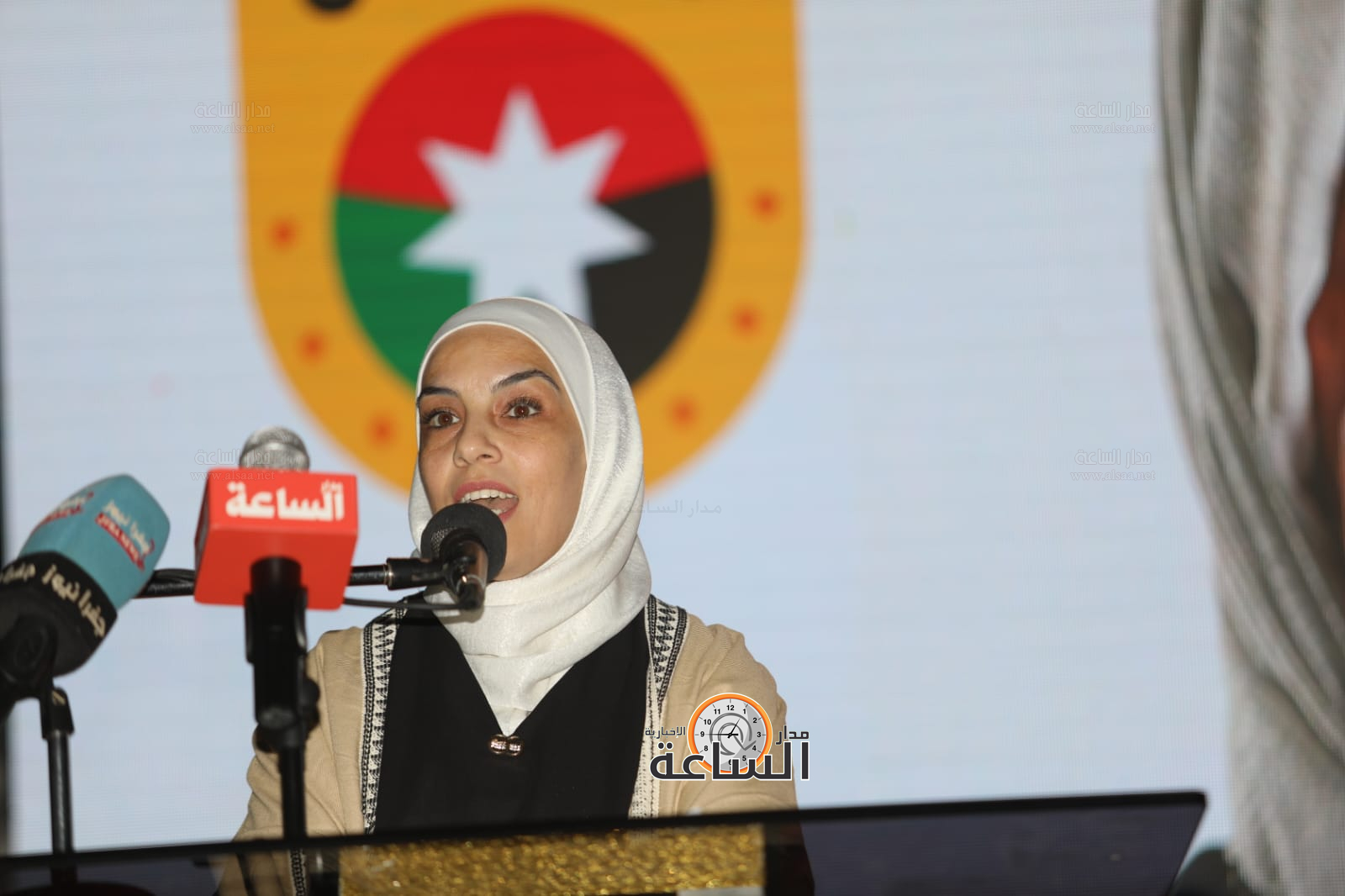 Madar Al-Saa Images 0.09363203615736926