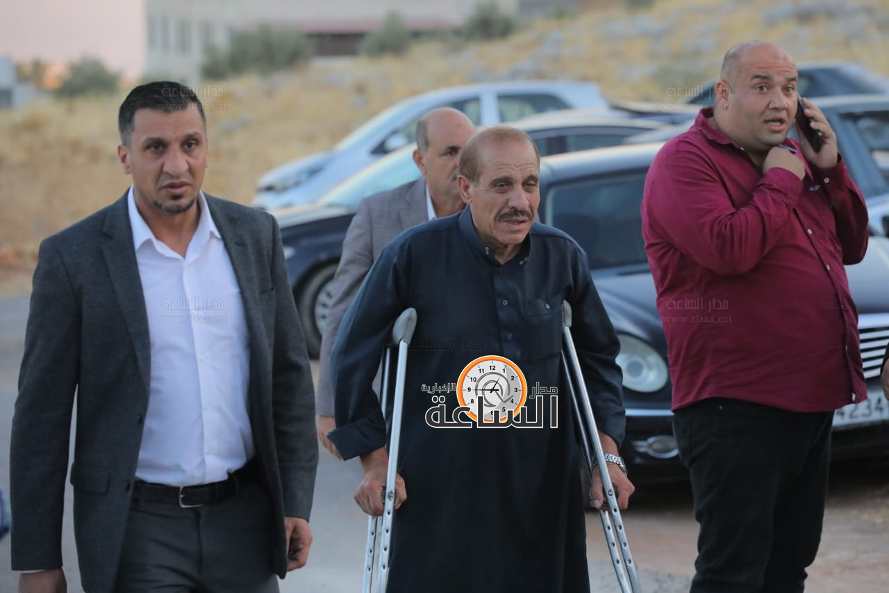 Madar Al-Saa Images 0.04043940707132987