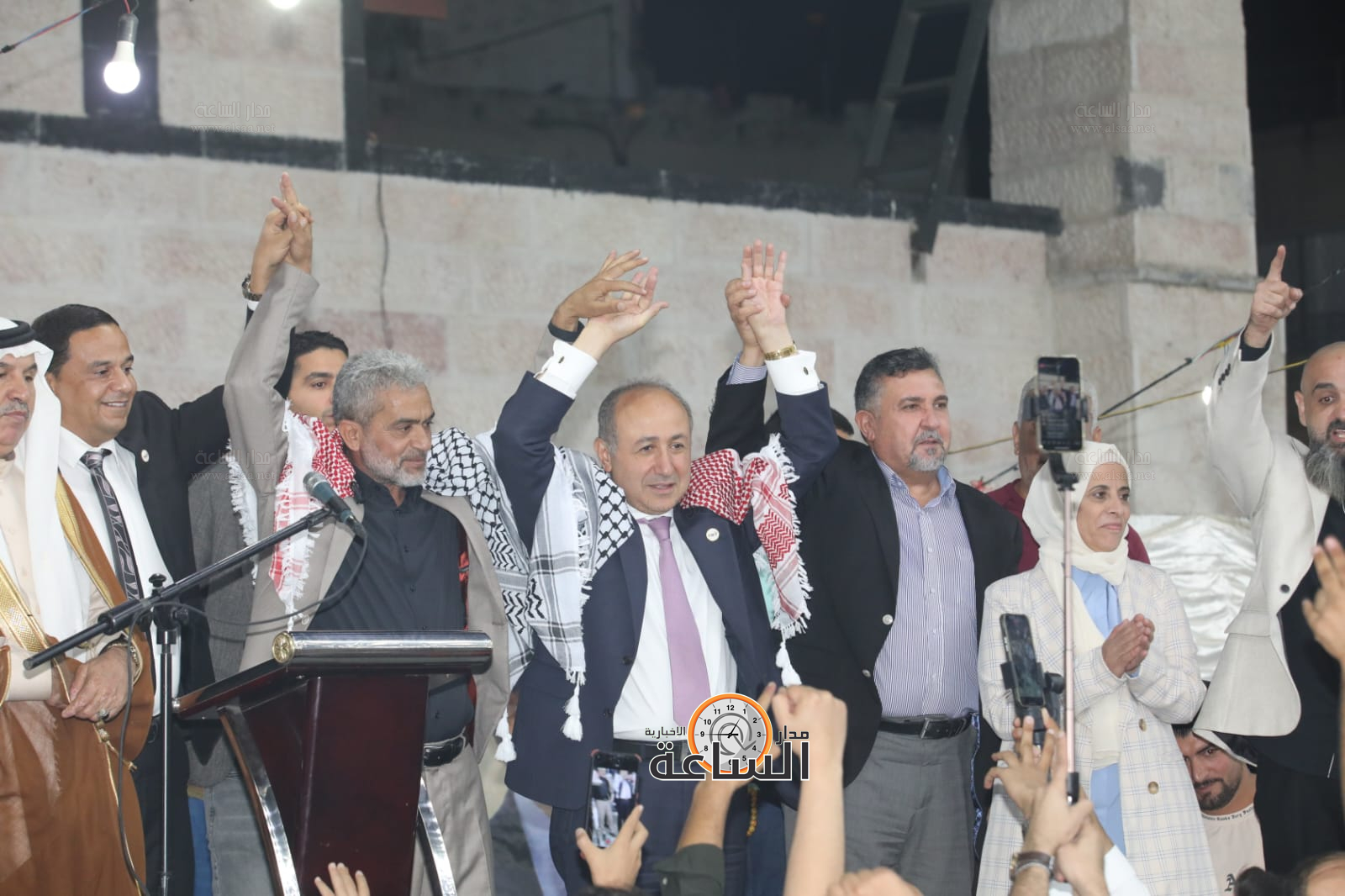 Madar Al-Saa Images 0.4806237350759732