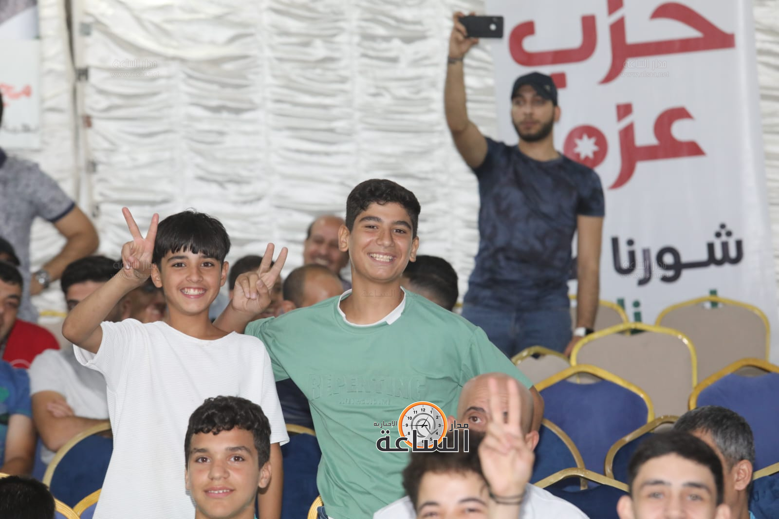 Madar Al-Saa Images 0.08140169638463779