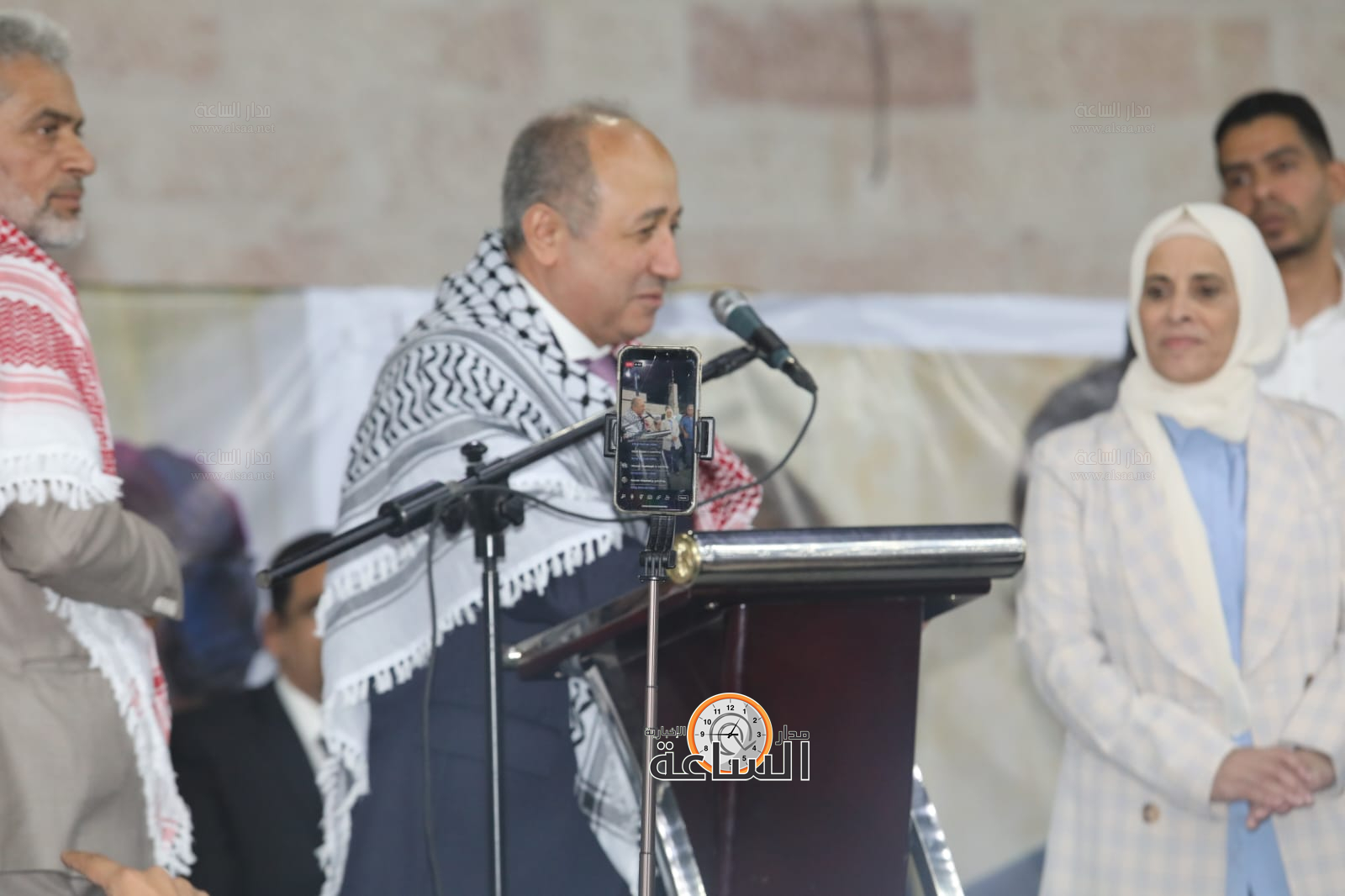 Madar Al-Saa Images 0.5189343341857002