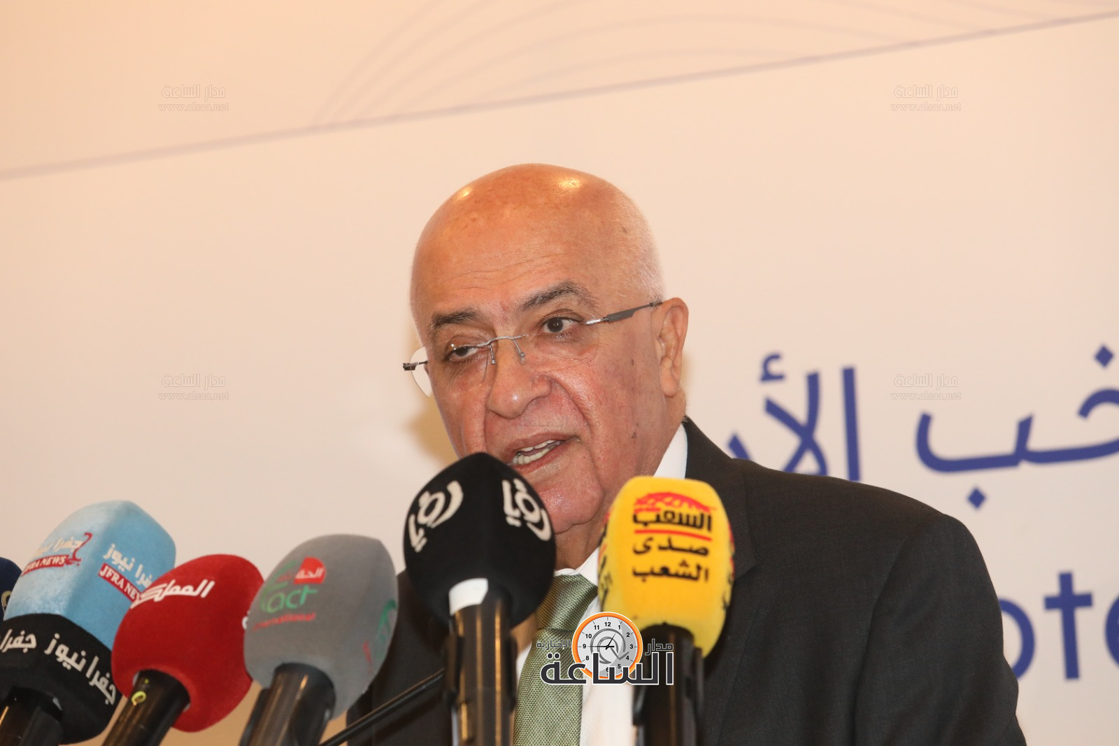 Madar Al-Saa Images 0.7959993469447493