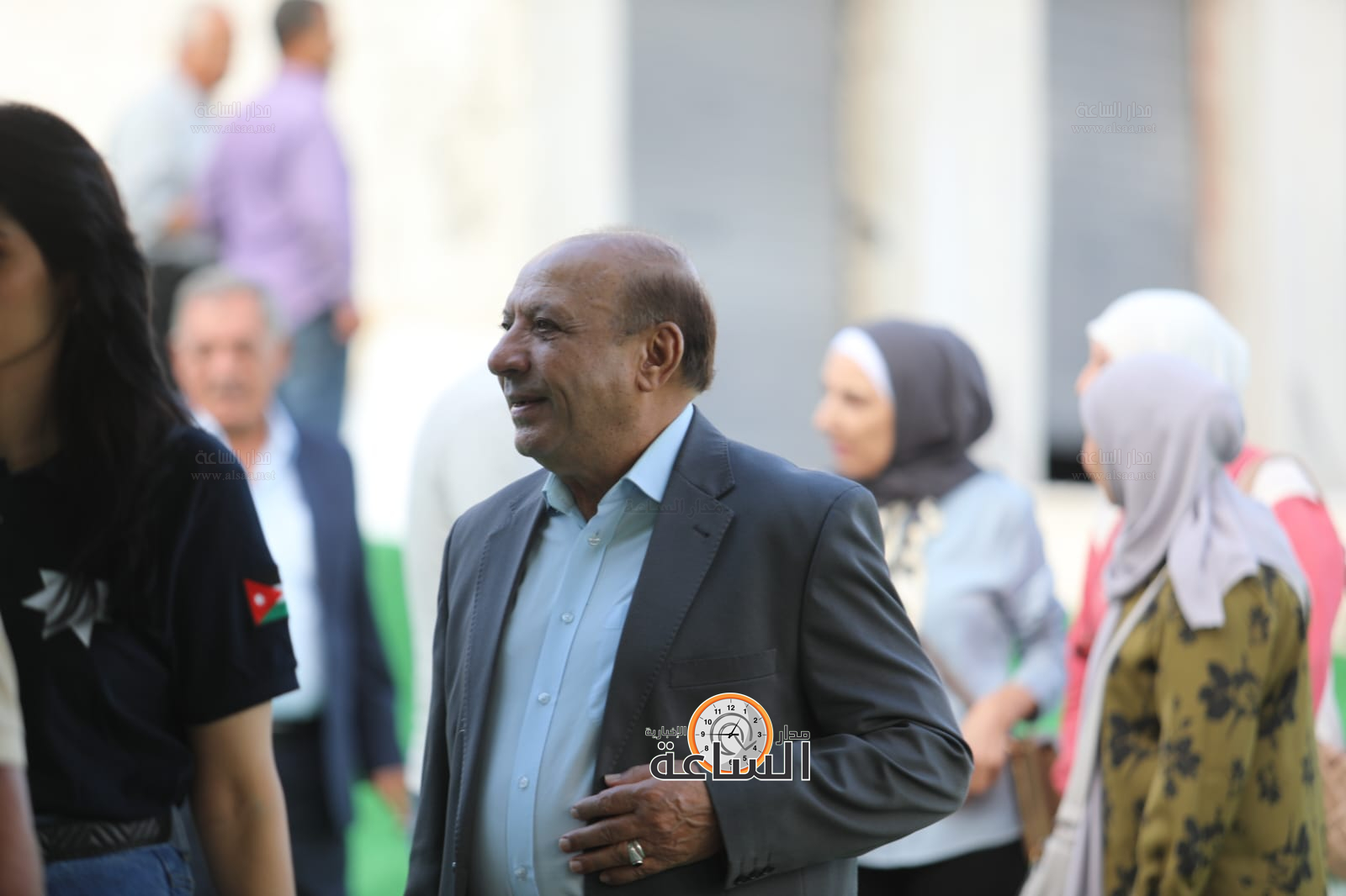 Madar Al-Saa Images 0.8156783104012