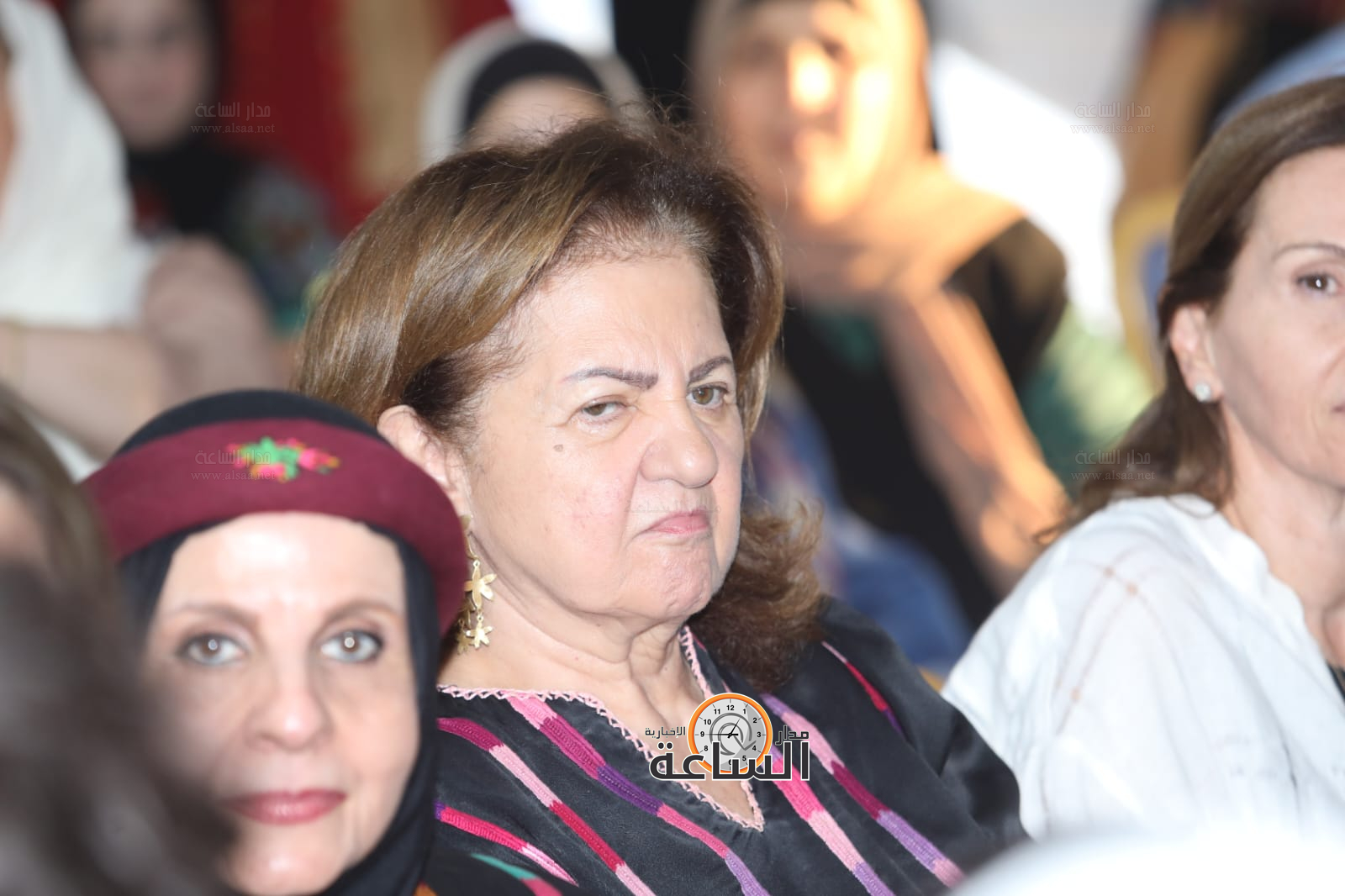 Madar Al-Saa Images 0.970568060568719