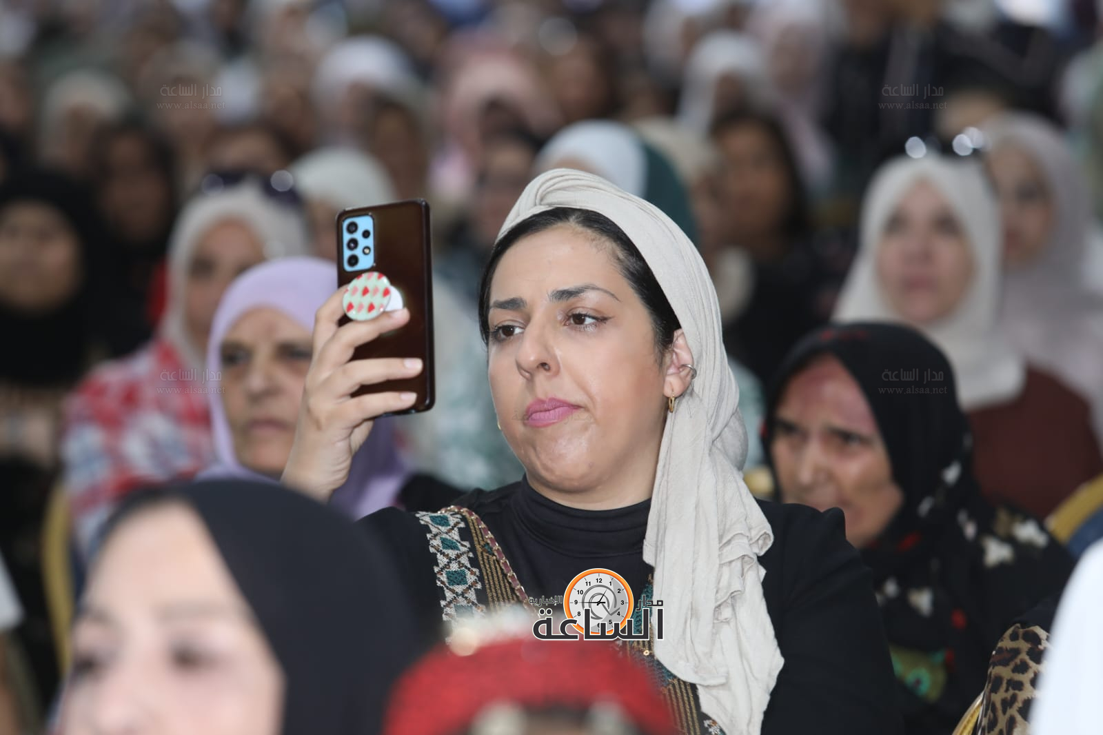 Madar Al-Saa Images 0.3000117025248086