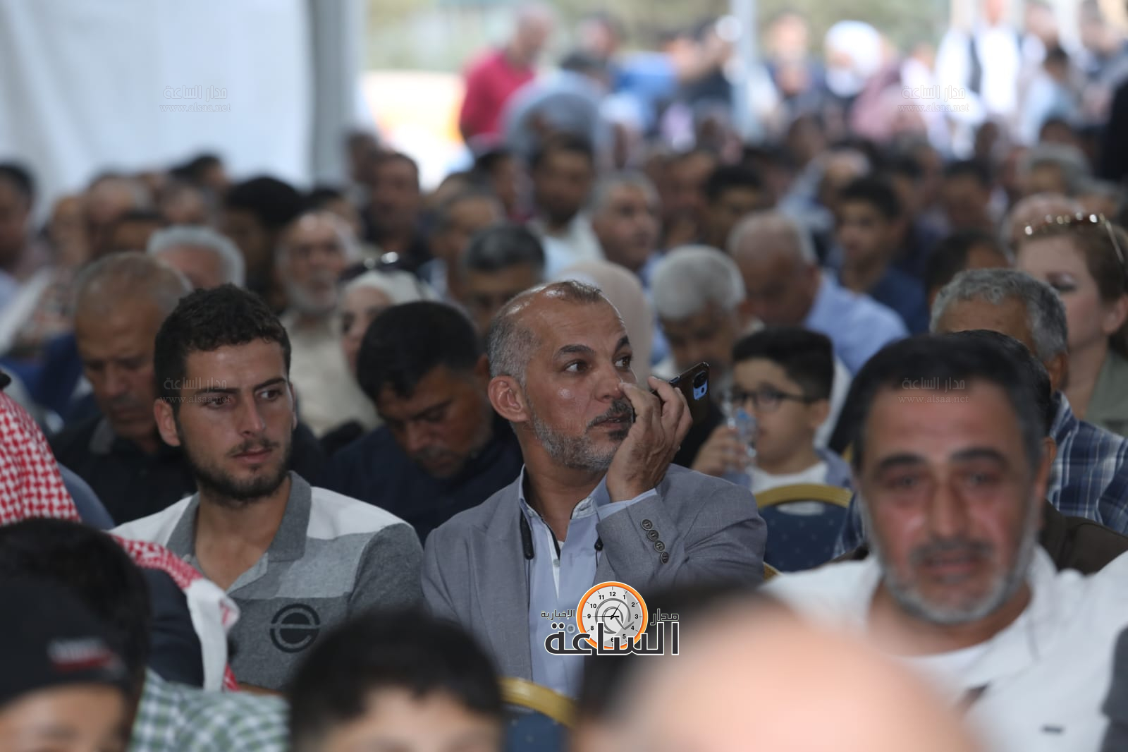 Madar Al-Saa Images 0.8790358855247051