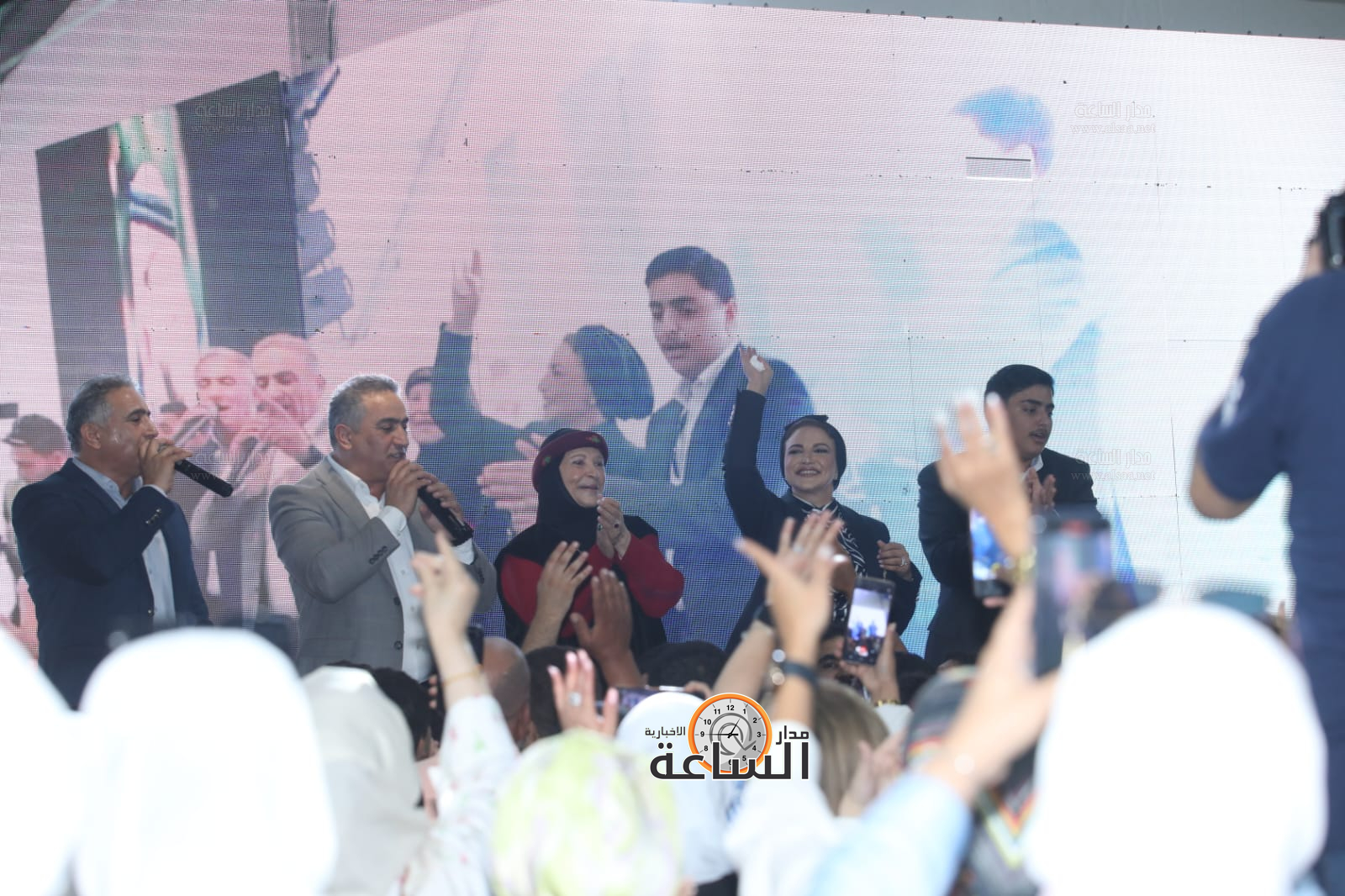 Madar Al-Saa Images 0.45613726585572434