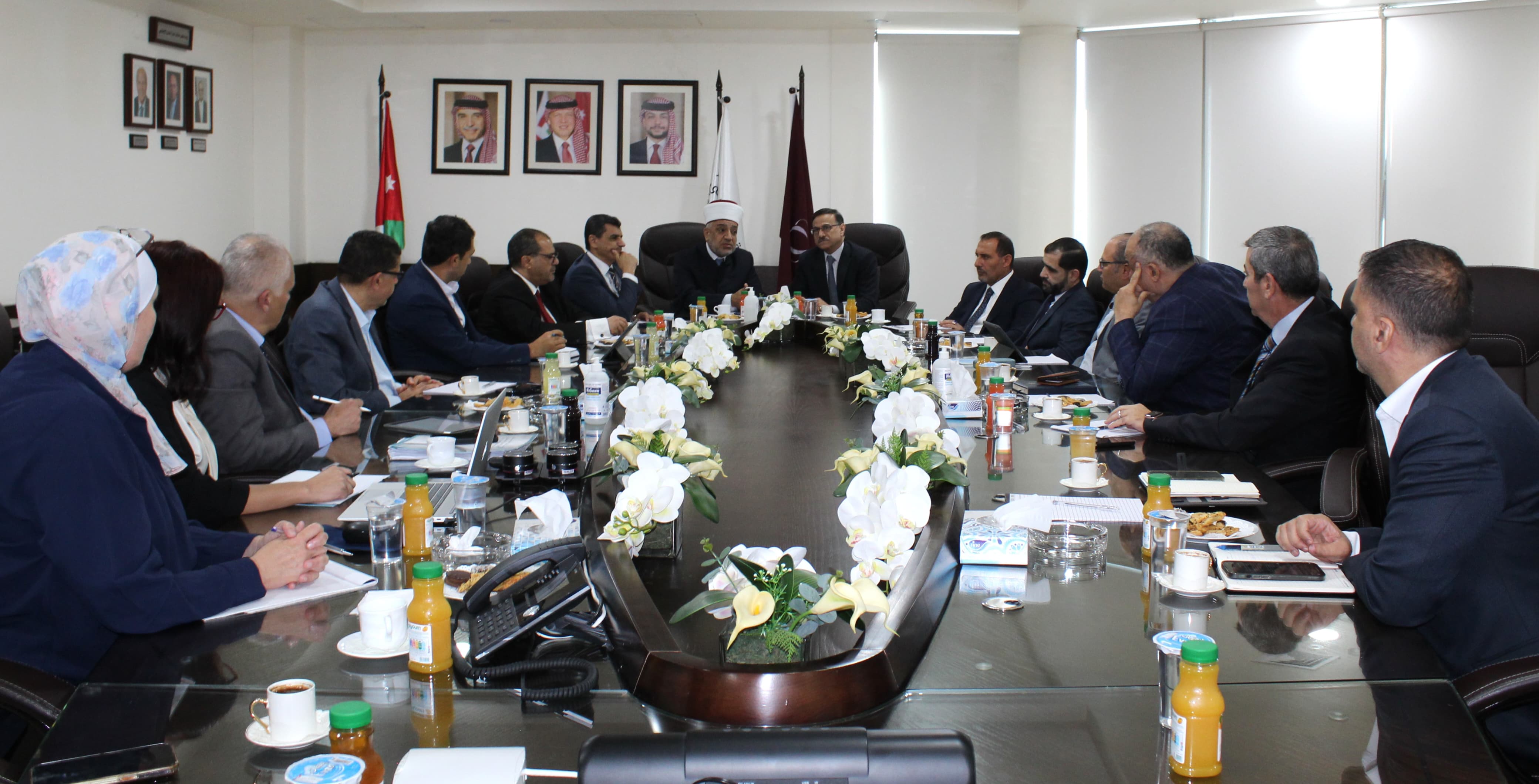 Madar Al-Saa Images 0.6787943920722974