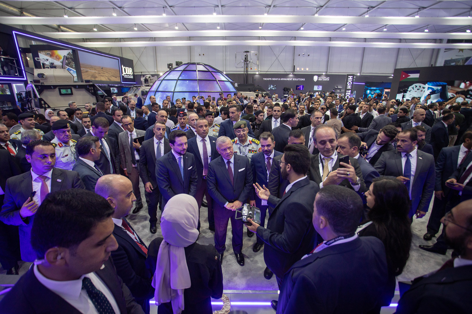 Madar Al-Saa Images 0.8766170821349071