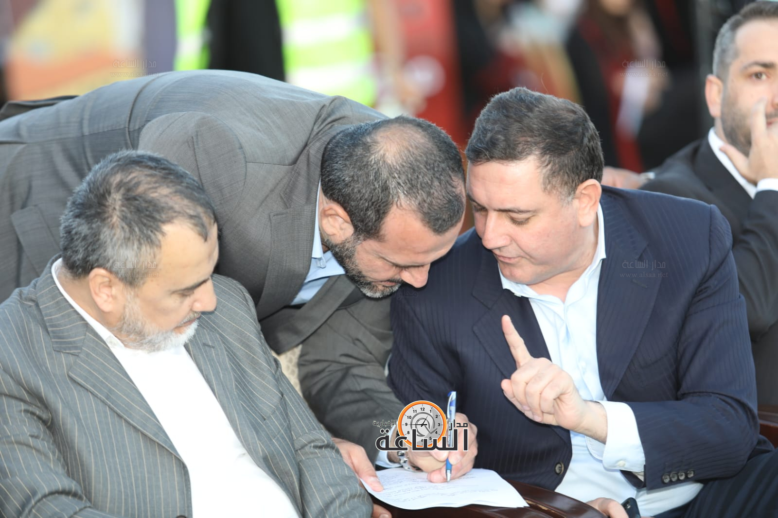 Madar Al-Saa Images 0.41194943951785823