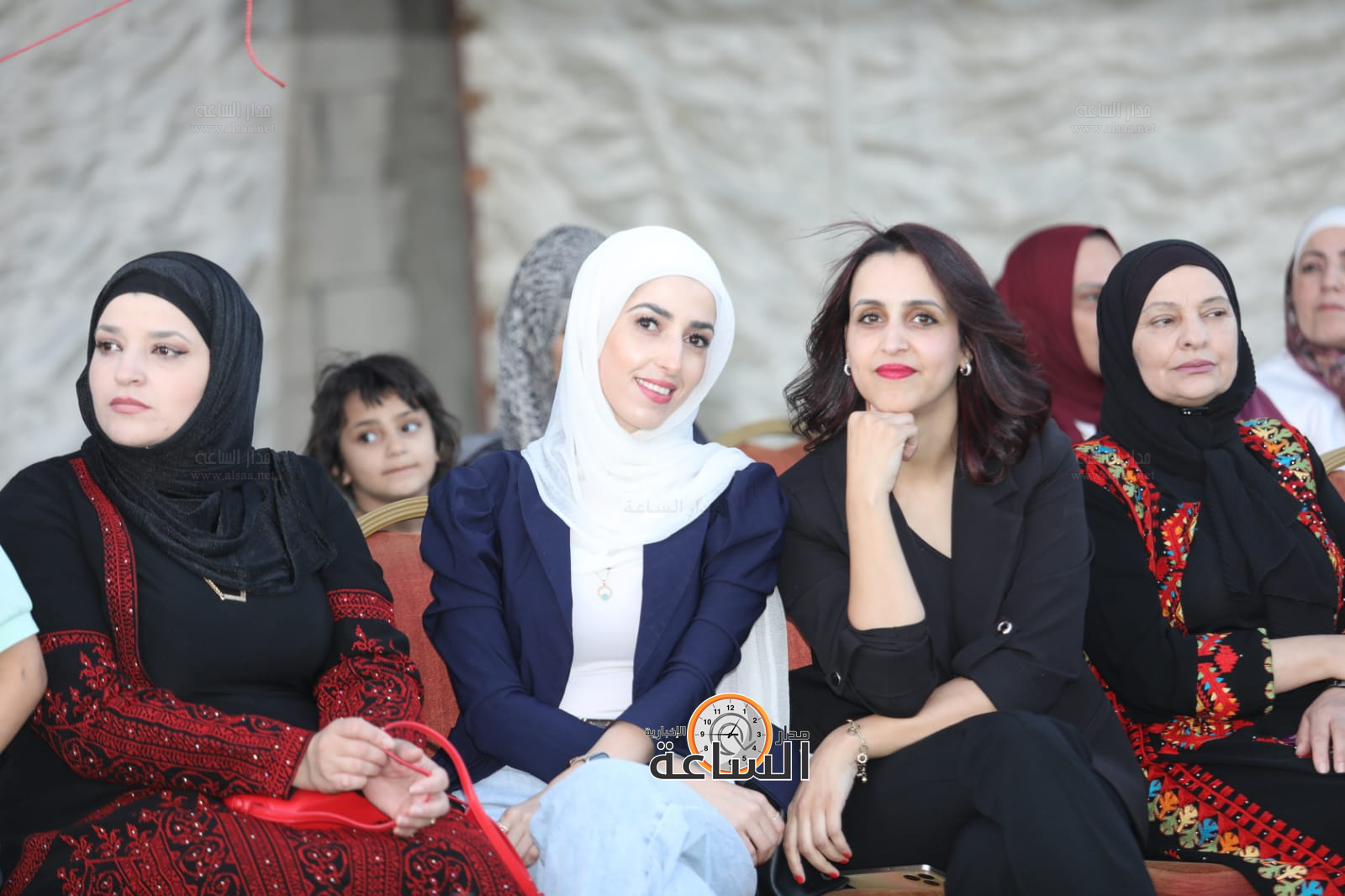 Madar Al-Saa Images 0.11800409334624429