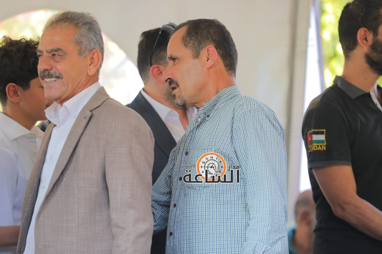 Madar Al-Saa Images 0.36763907916864214