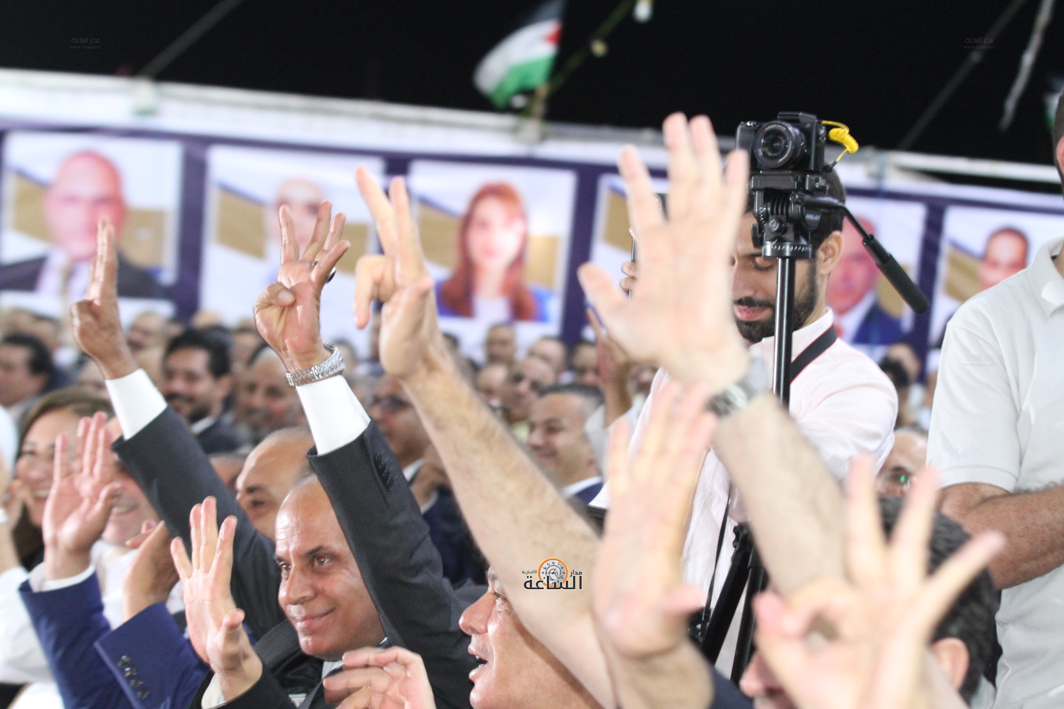 Madar Al-Saa Images 0.9791935082578083