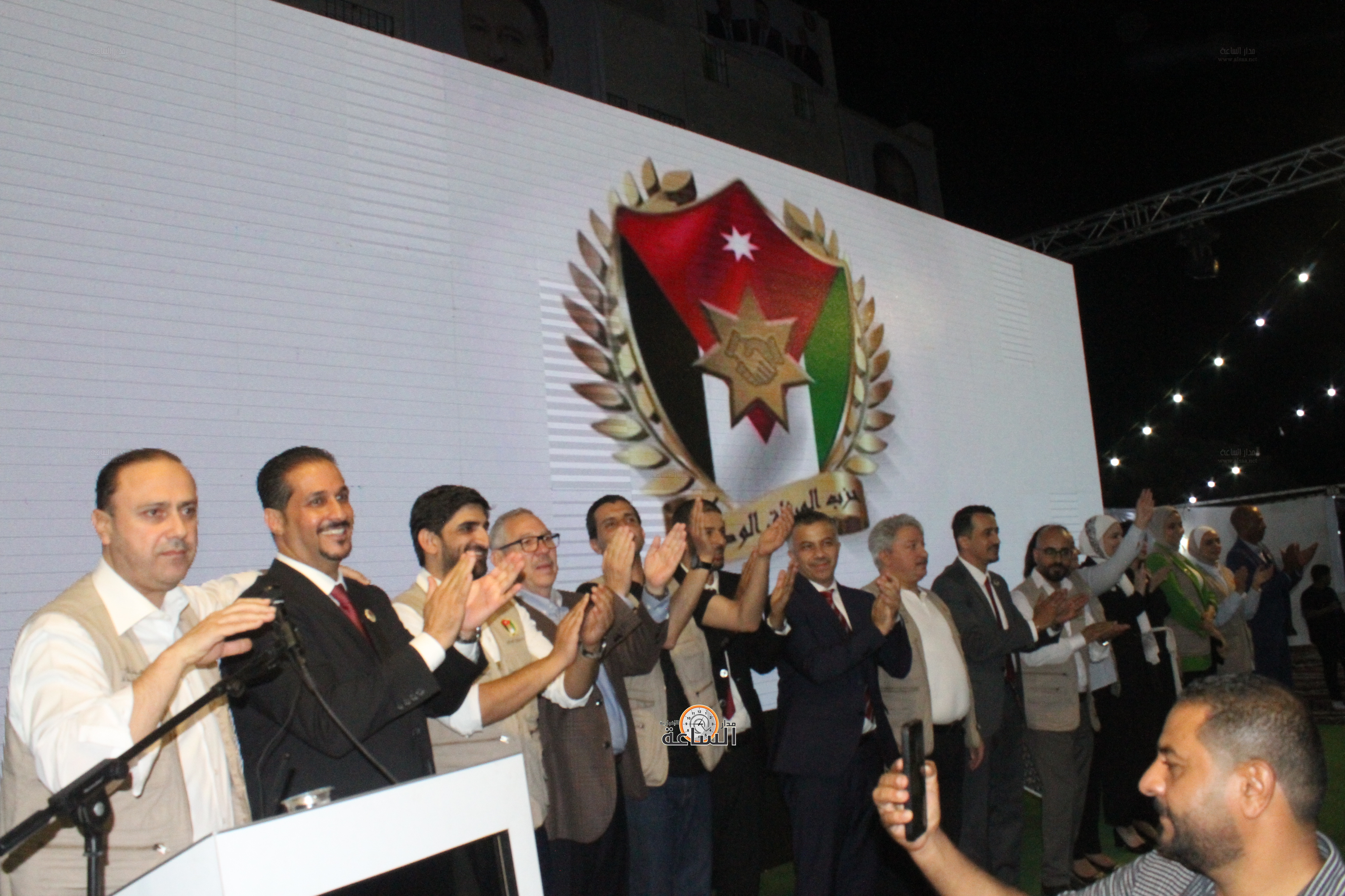 Madar Al-Saa Images 0.32833649704715784