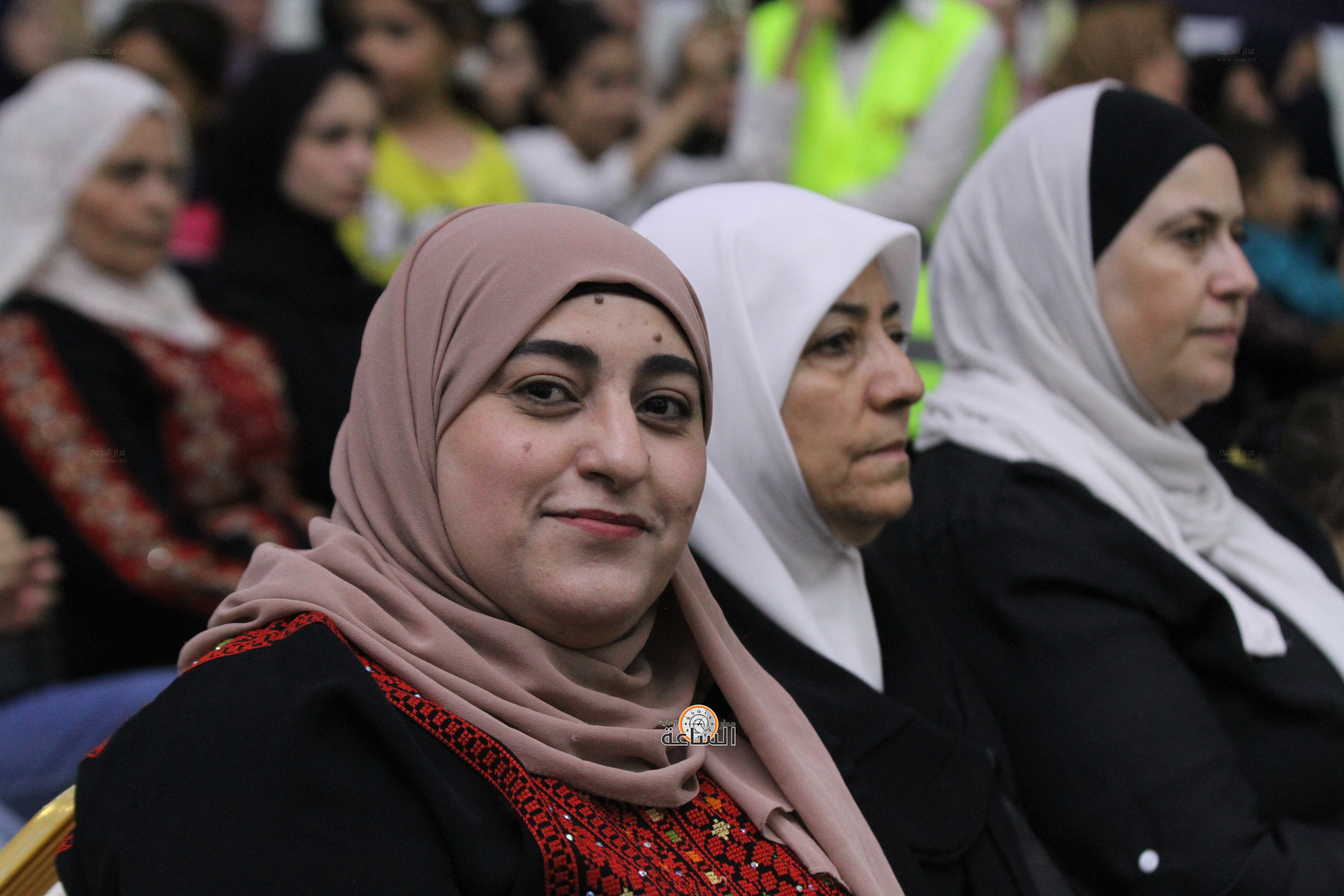 Madar Al-Saa Images 0.7051773413163356