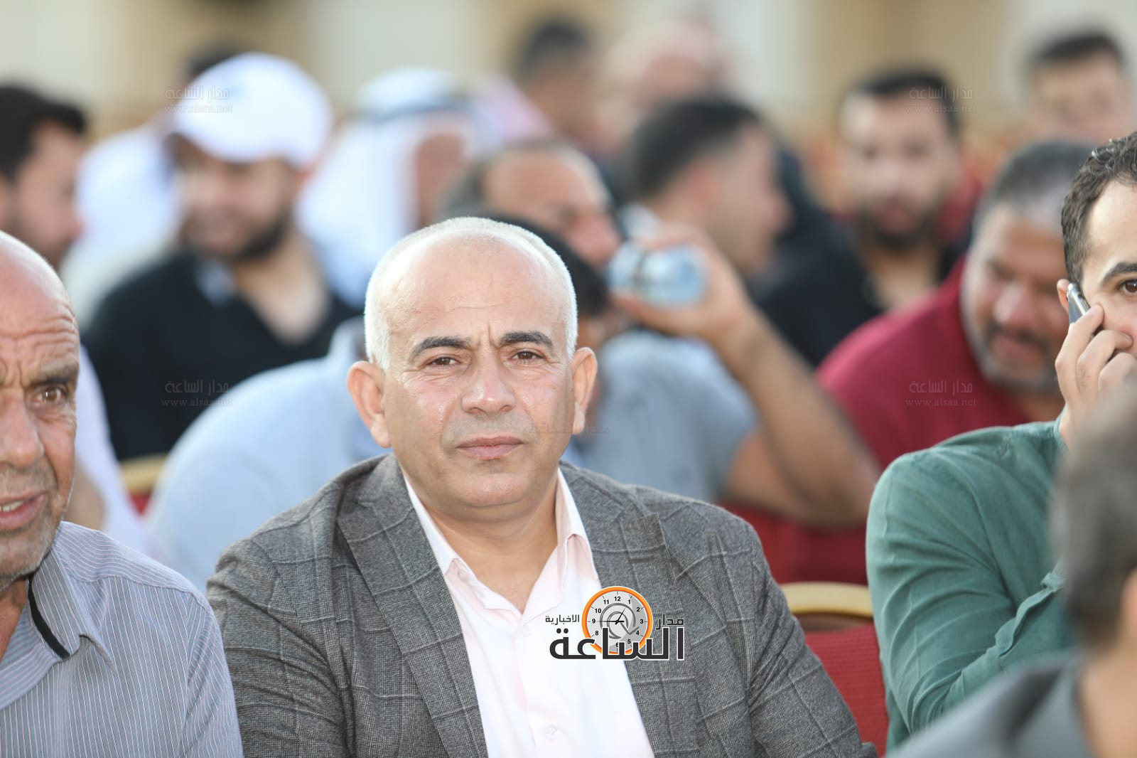 Madar Al-Saa Images 0.5572892458969092