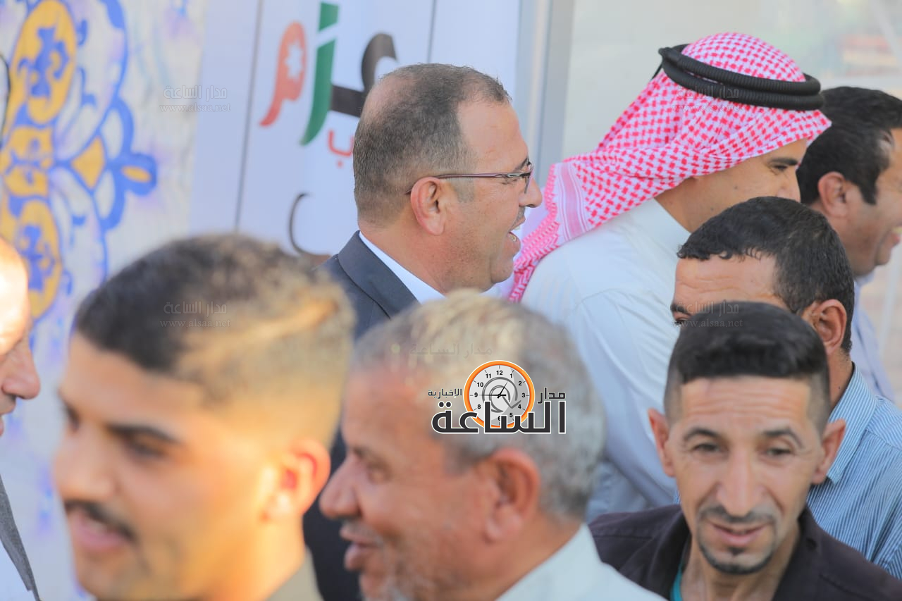 Madar Al-Saa Images 0.7146325046253983