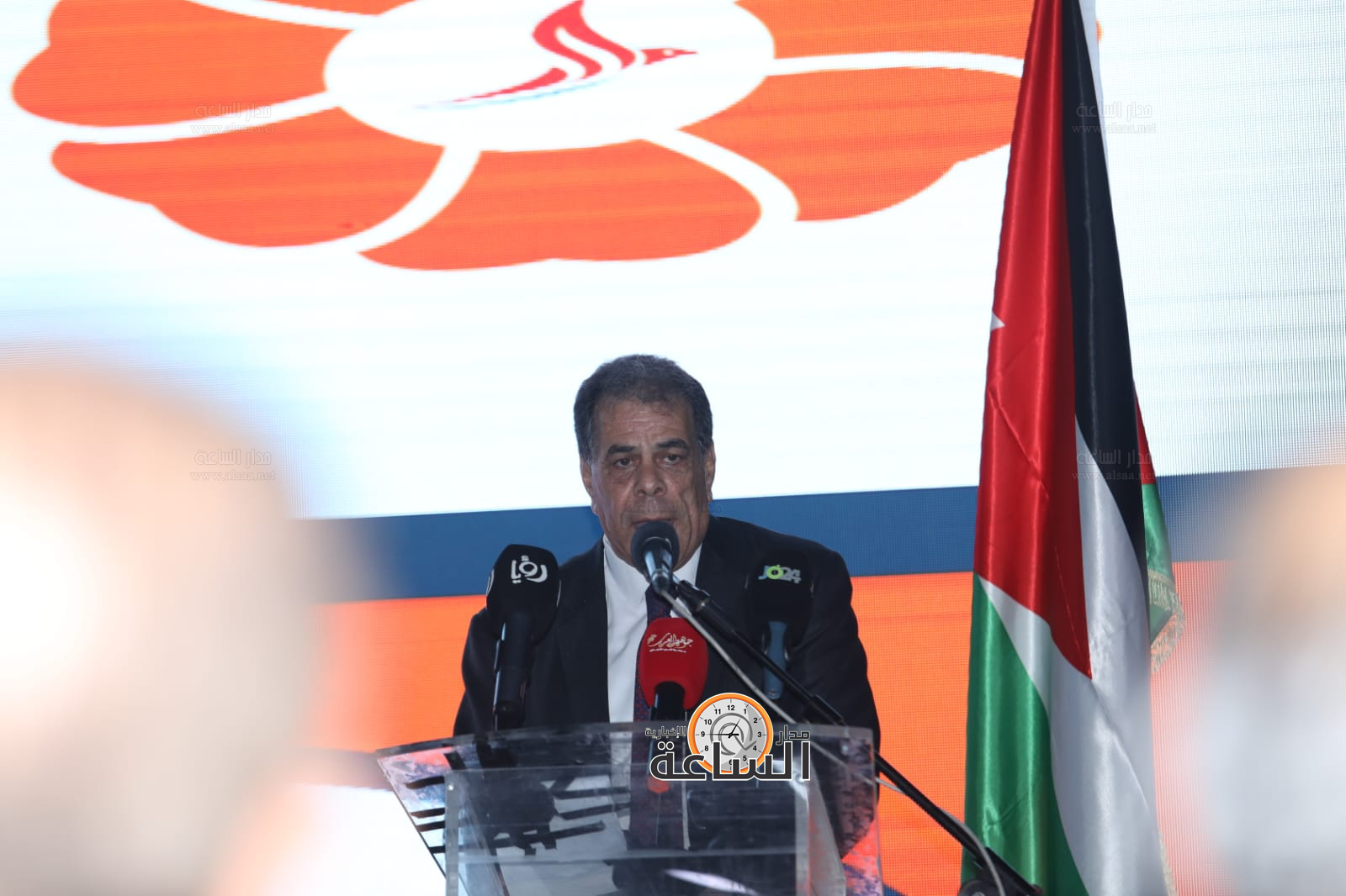 Madar Al-Saa Images 0.7026713350572062